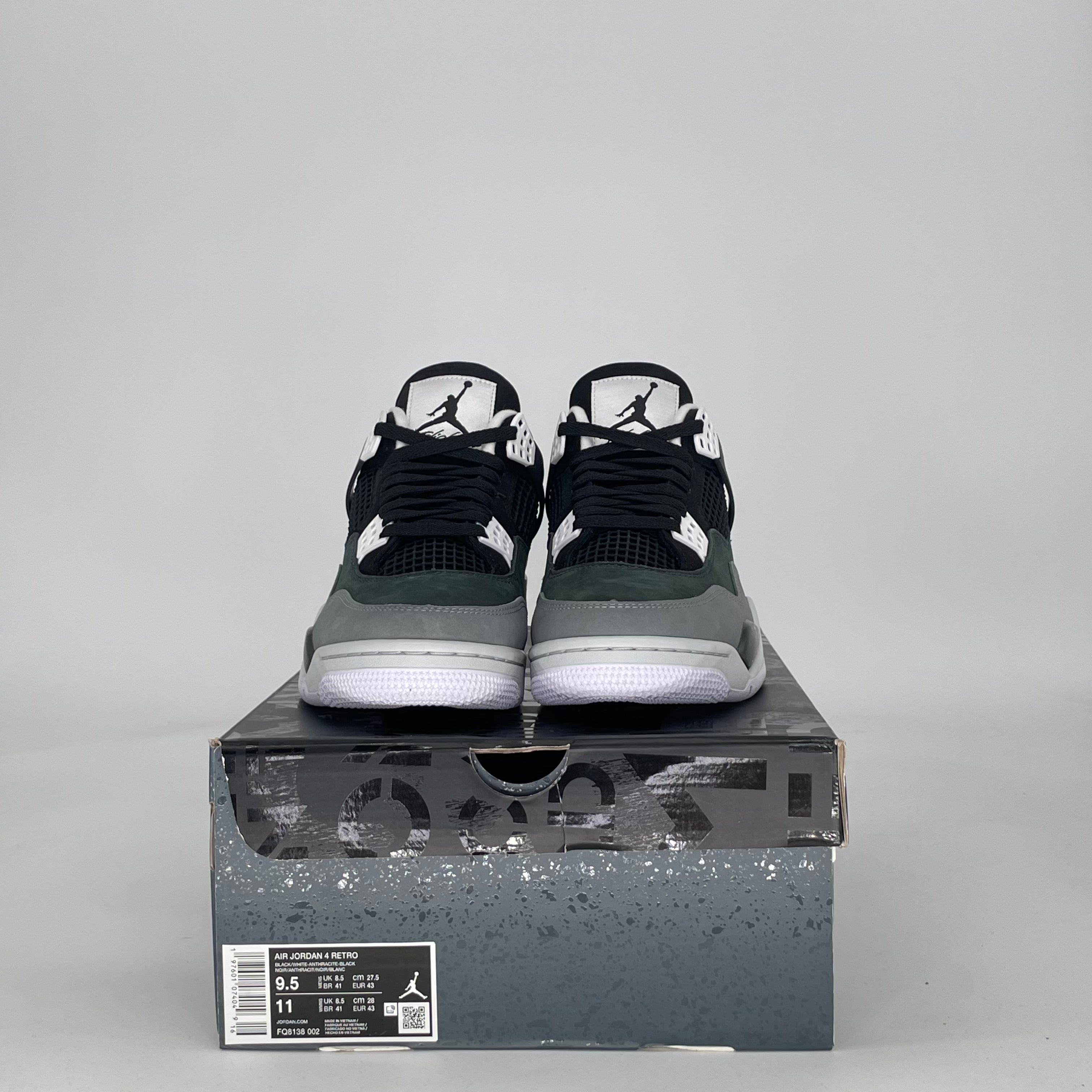 AIR JORDAN 4 FEAR FQ8138-002 SIZE 9.5/11W