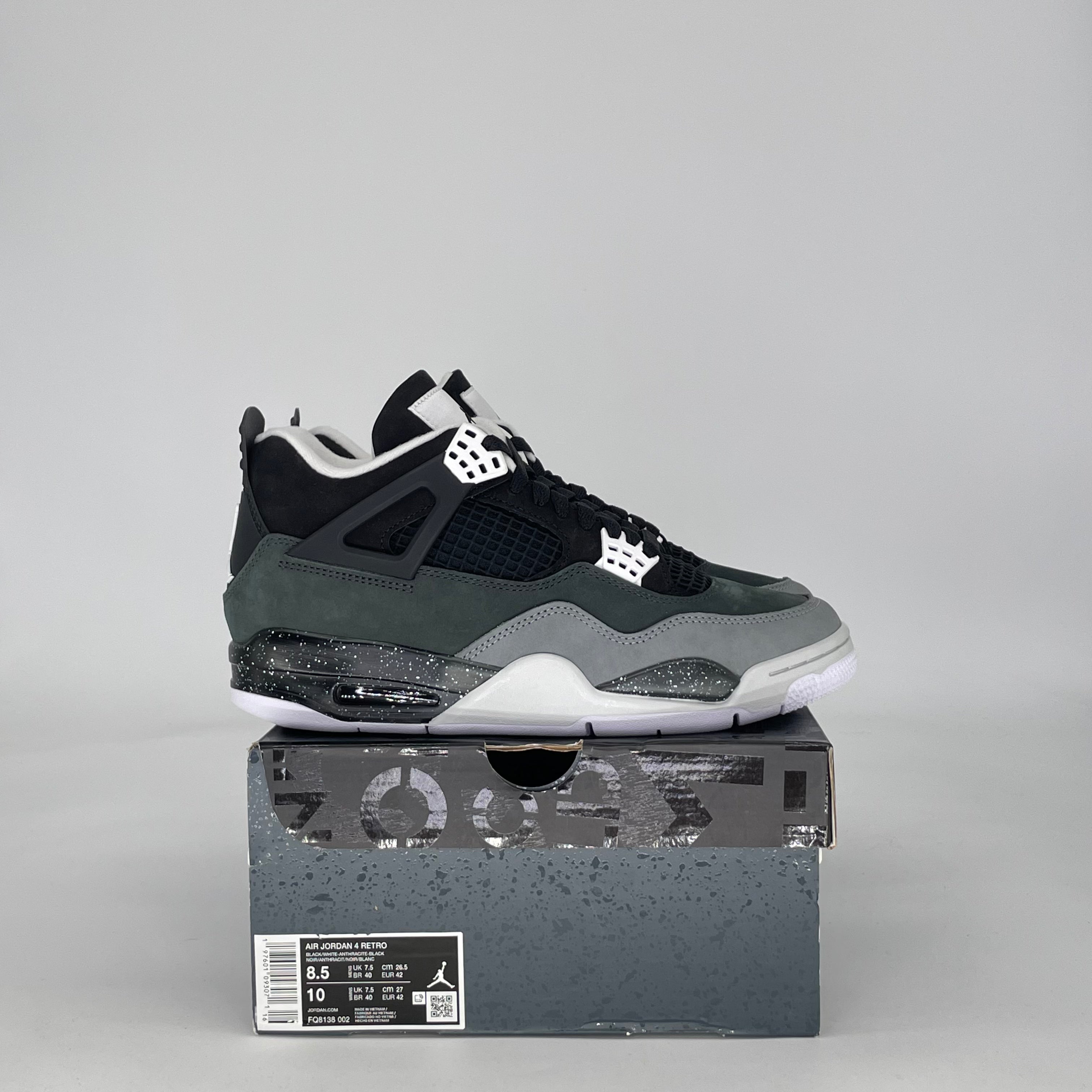 AIR JORDAN 4 FEAR FQ8138-002 SIZE 8.5/10W