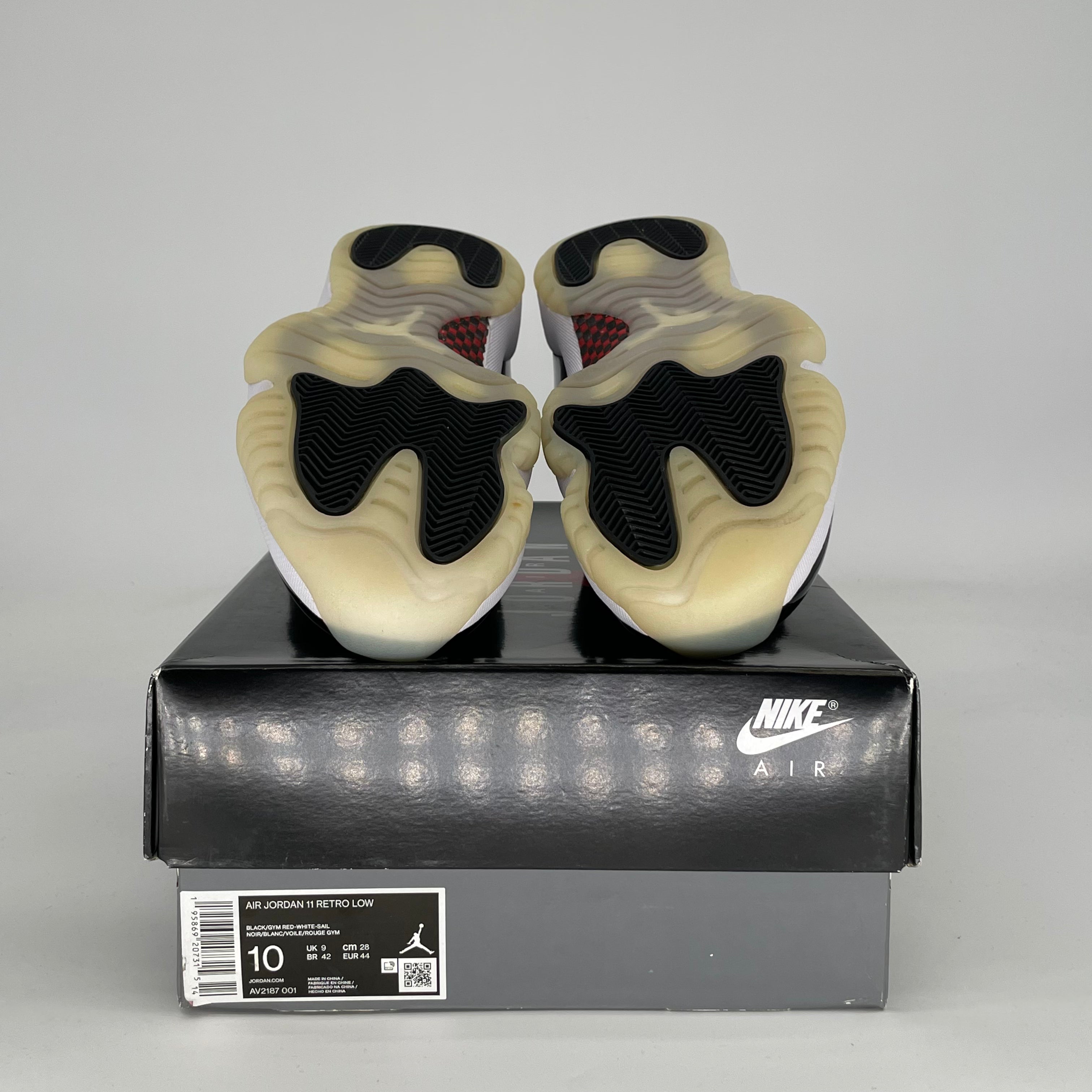 AIR JORDAN 11 LOW 72-10 AV2187-001 SIZE 10/11.5W
