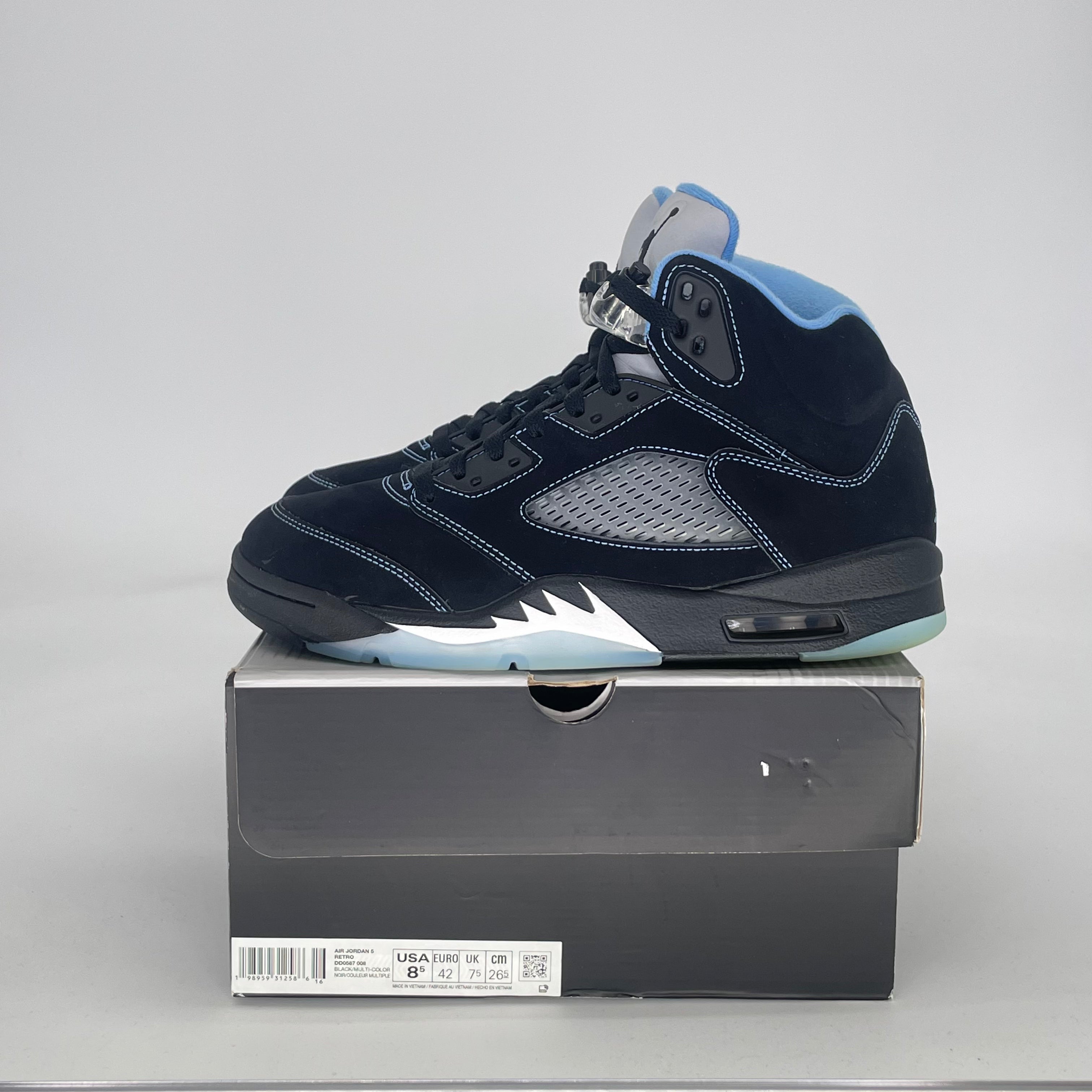 AIR JORDAN 5 BLACK UNIVERSITY BLUE DD0587-008 SIZE 8.5/10W