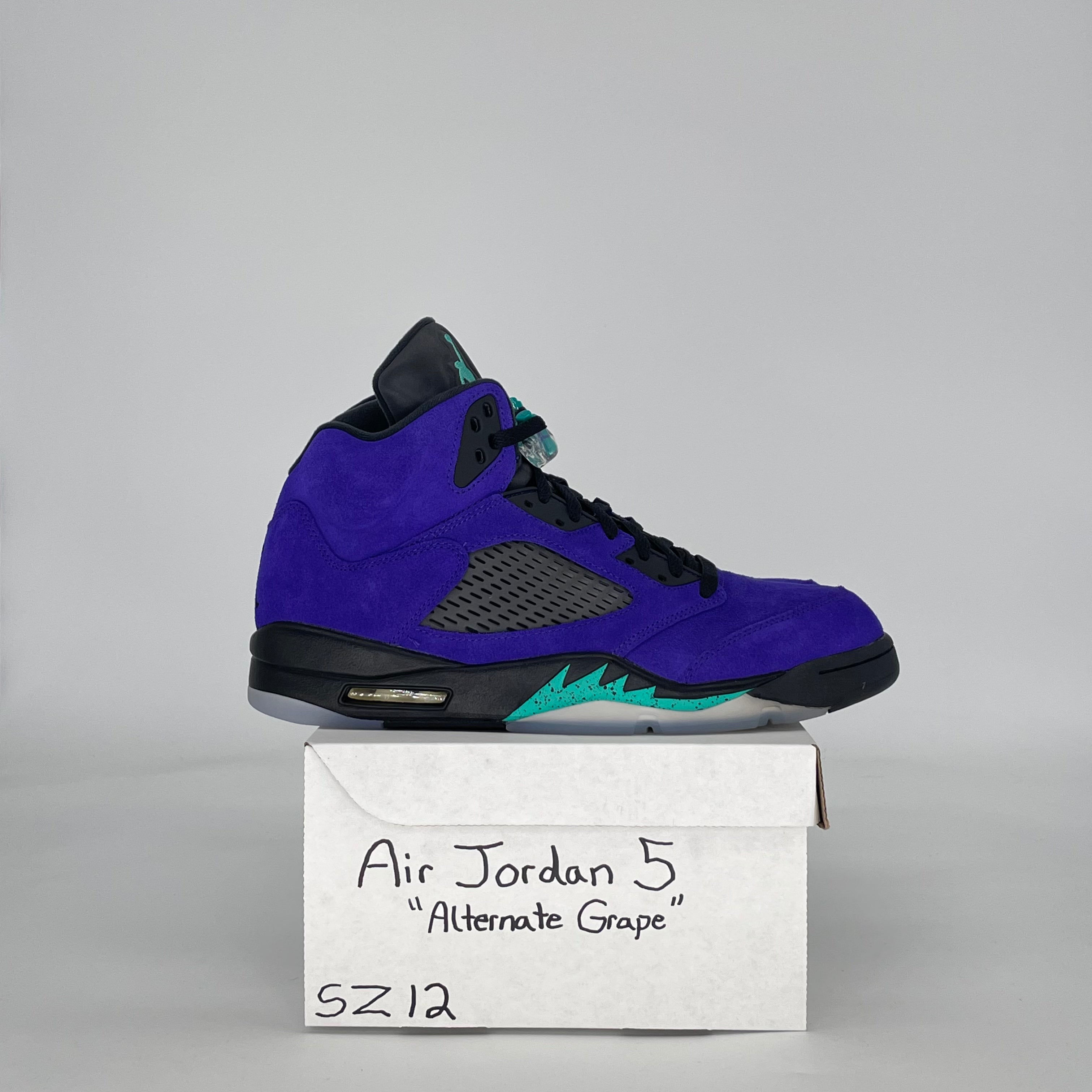 AIR JORDAN 5 ALTERNATE GRAPE 136027-500 SIZE 12/13.5W