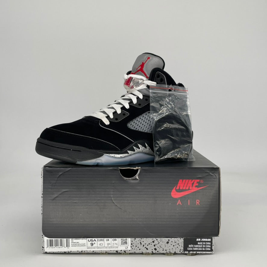 AIR JORDAN 5 BLACK METALLIC REIMAGINED HF3975-001 SIZE 9.5/11W