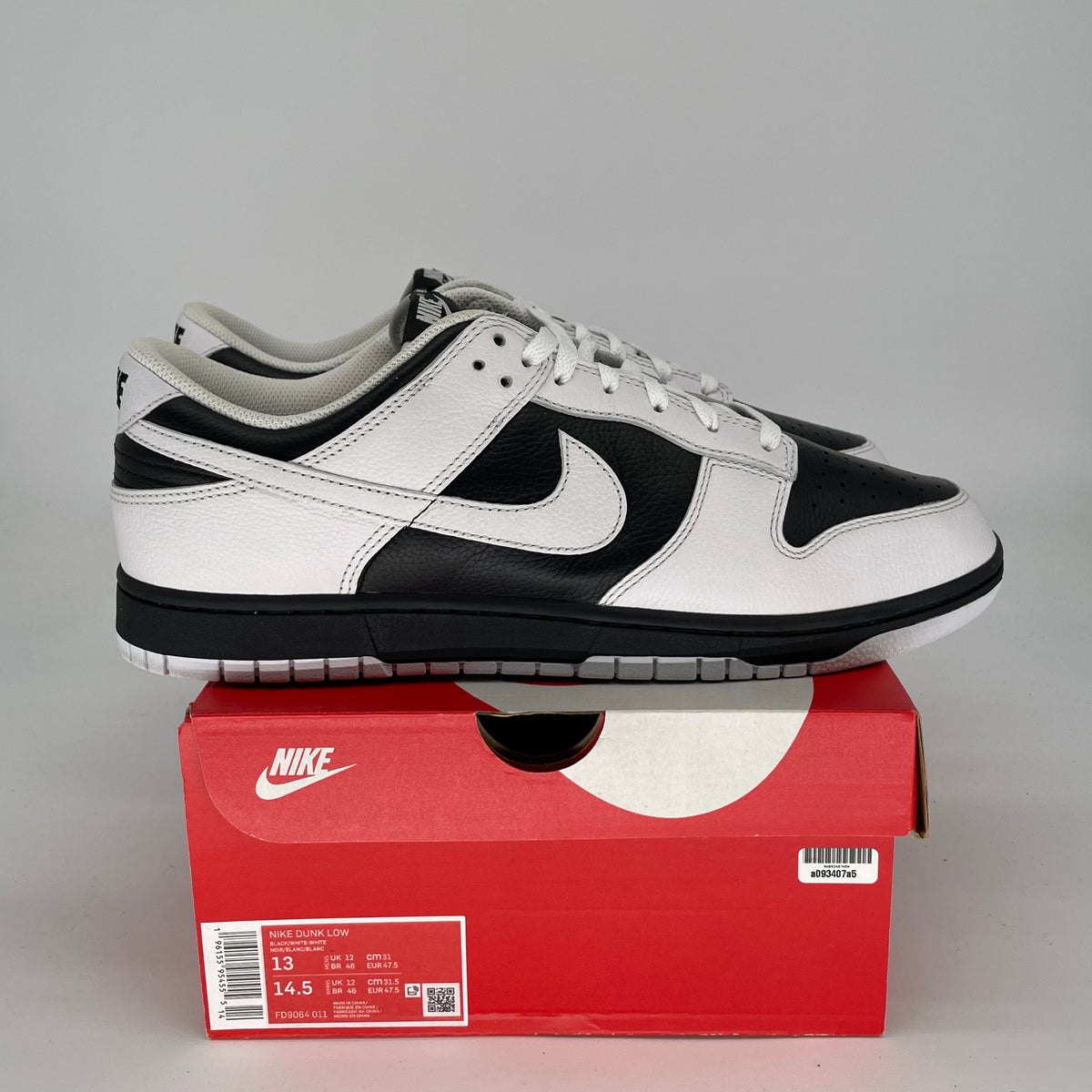 Nike Dunk Low Retro Reverse Panda
