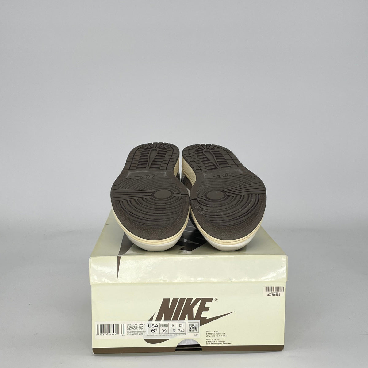 Jordan 1 Retro Low OG SP Travis Scott Reverse Mocha