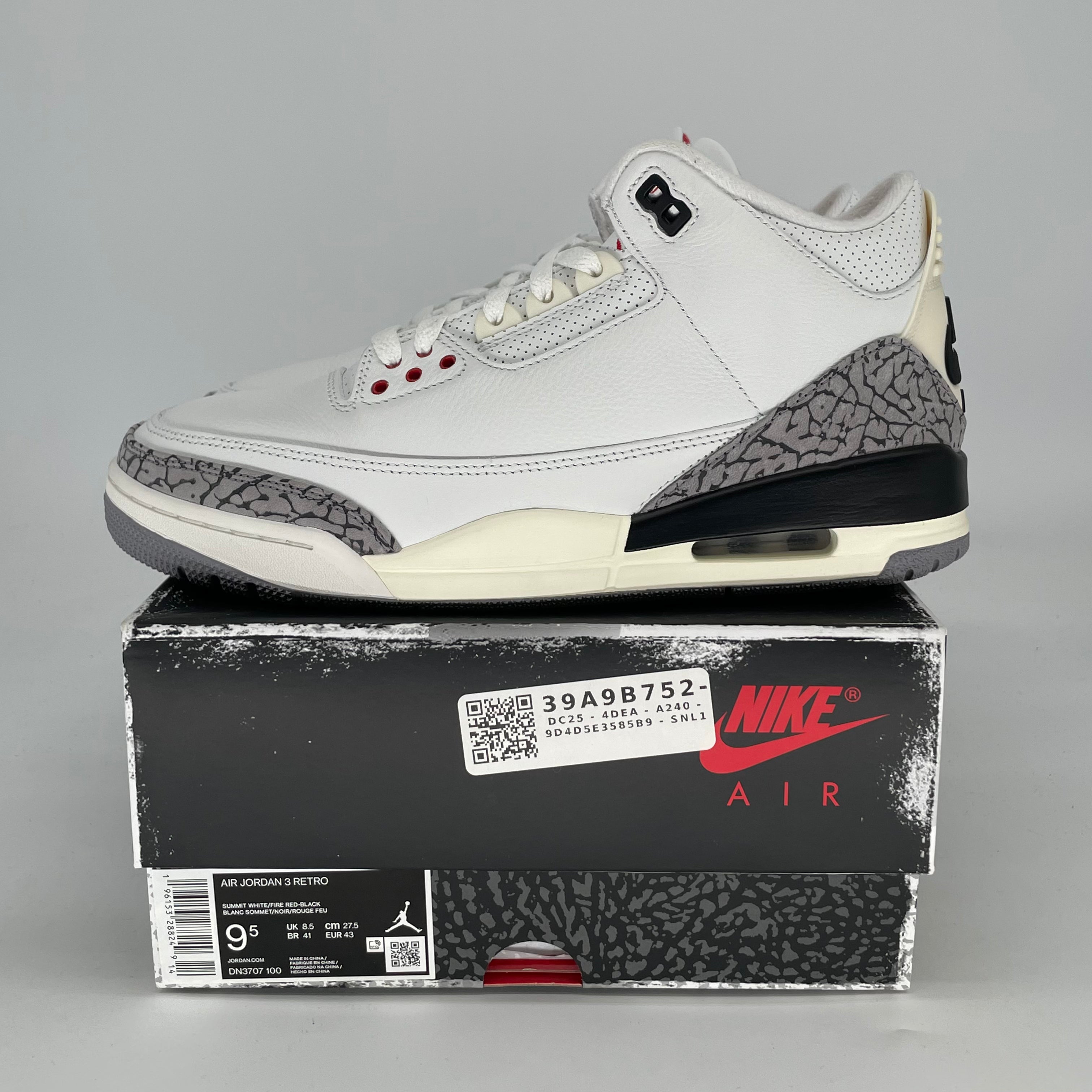 AIR JORDAN 3 WHITE CEMENT REIMAGINED DN3707-100 SIZE 9.5/11W