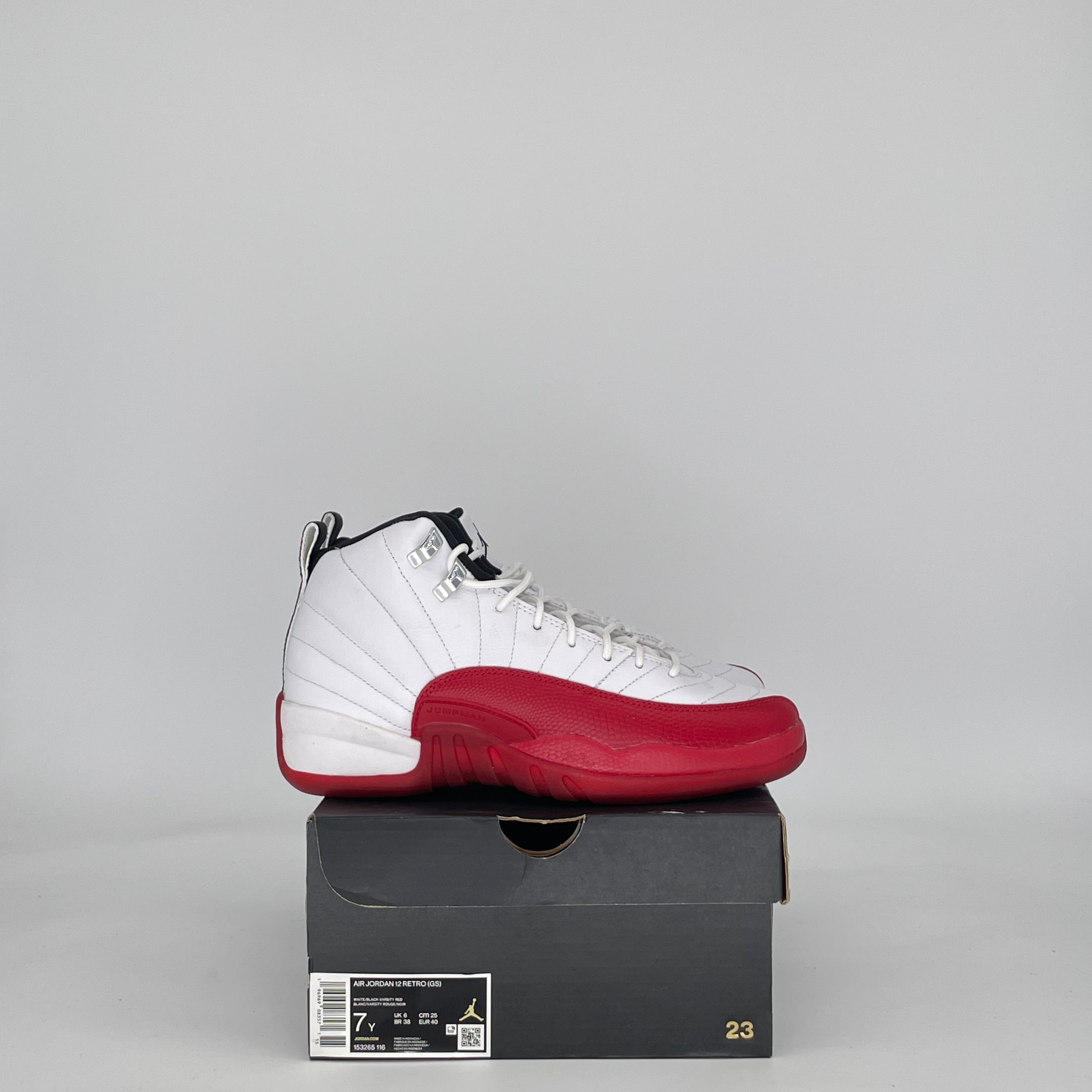 AIR JORDAN 12 CHERRY 153265-116 SIZE 7/8.5W GS