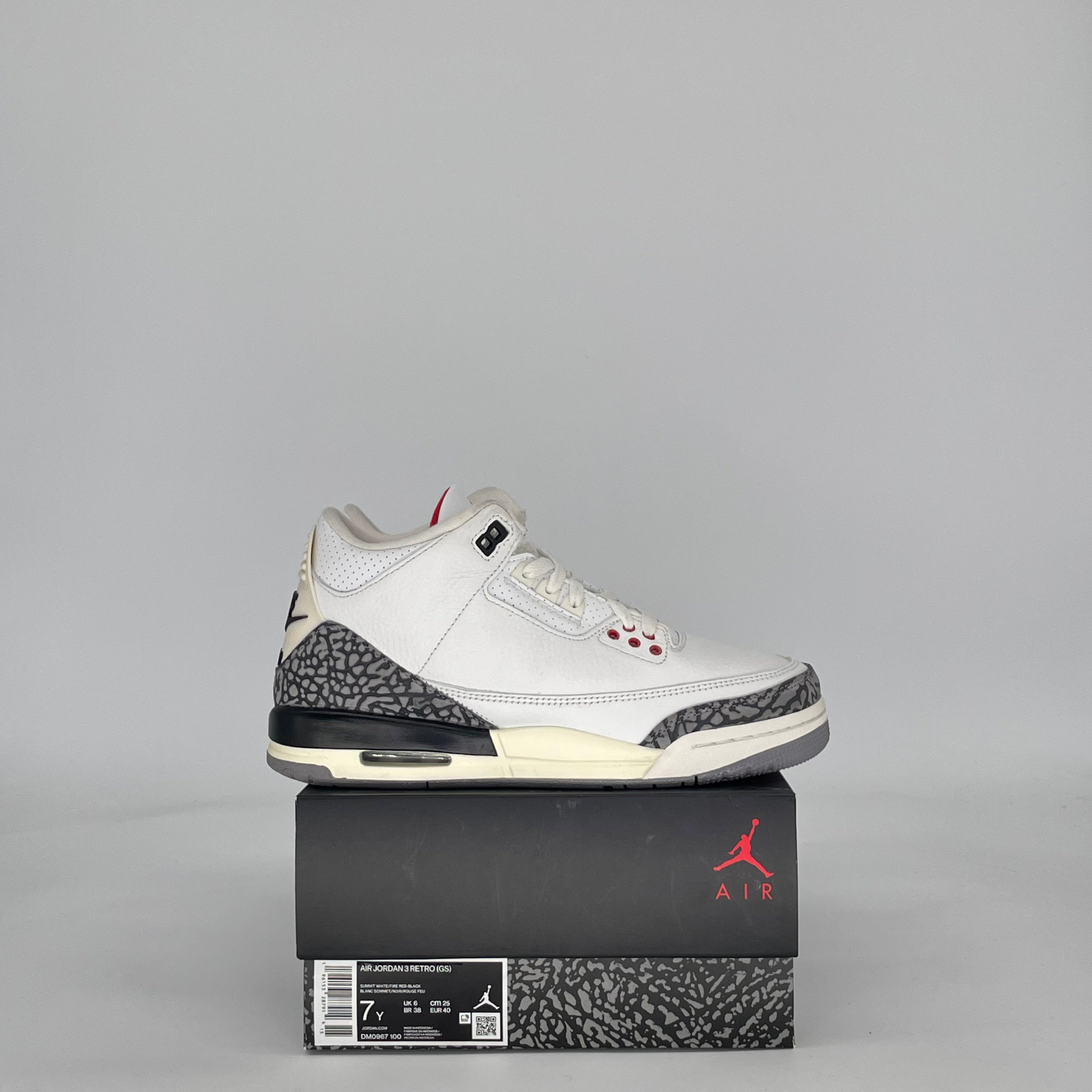 AIR JORDAN 3 WHITE CEMENT REIMAGINED DM0967-100 SIZE 7/8.5W GS