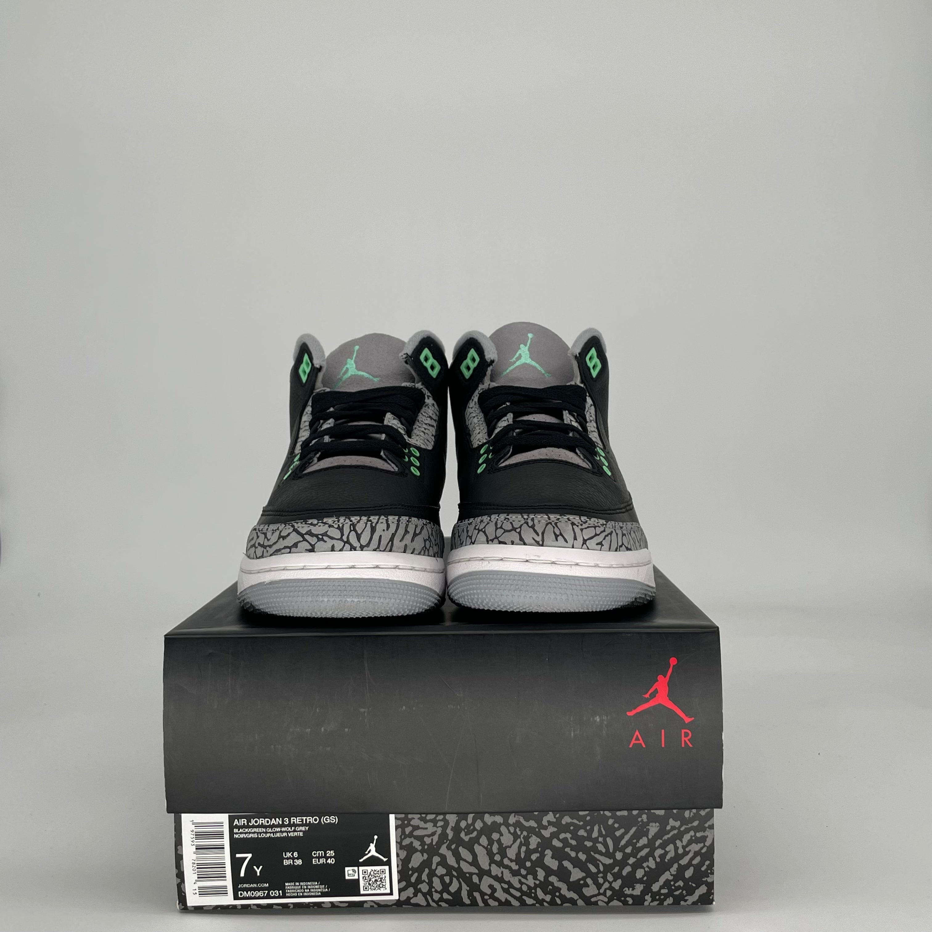 AIR JORDAN 3 GREEN GLOW DM0967-031 SIZE 7/8.5W