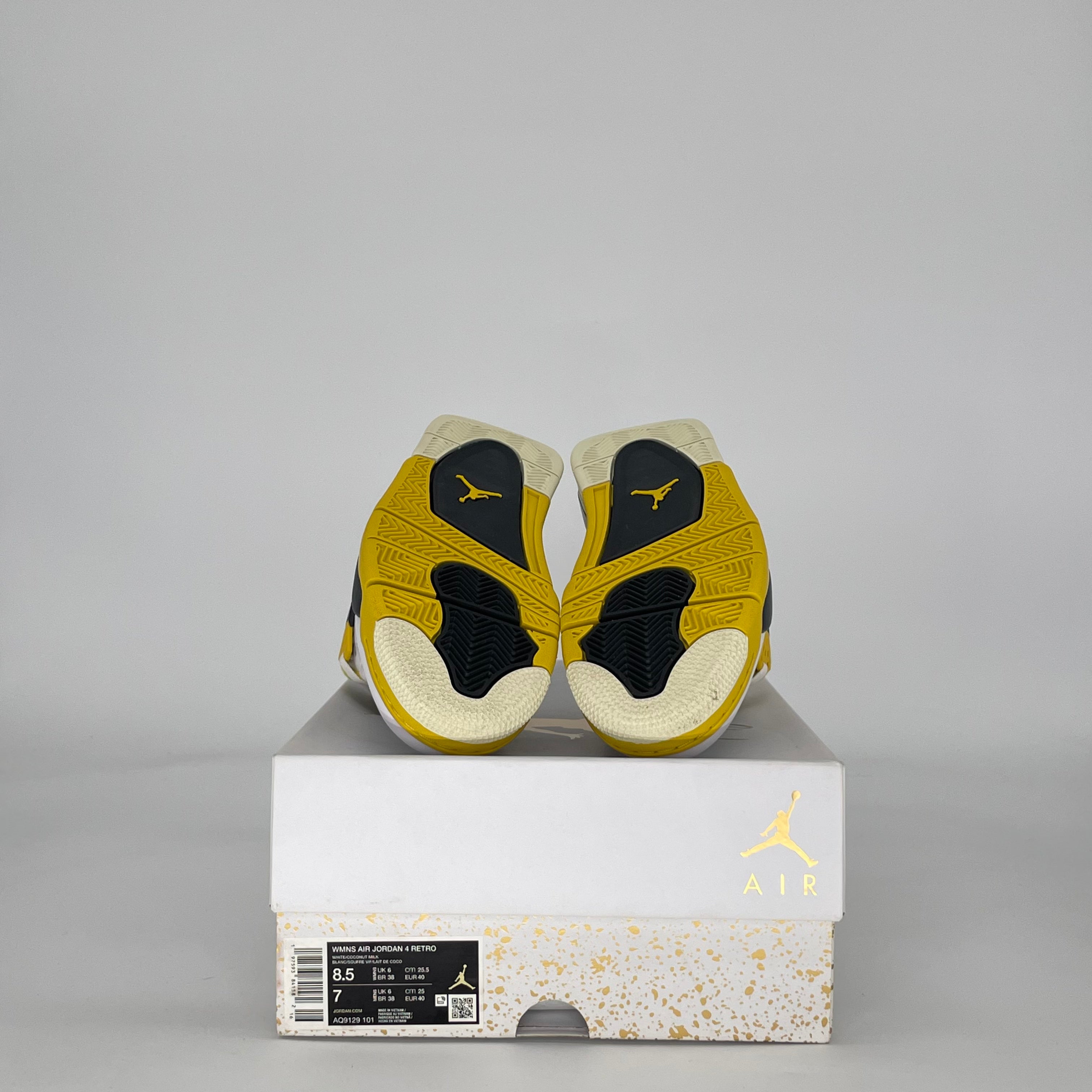 AIR JORDAN 4 VIVID SULFUR AQ9129-101 SIZE 7/8.5W GS
