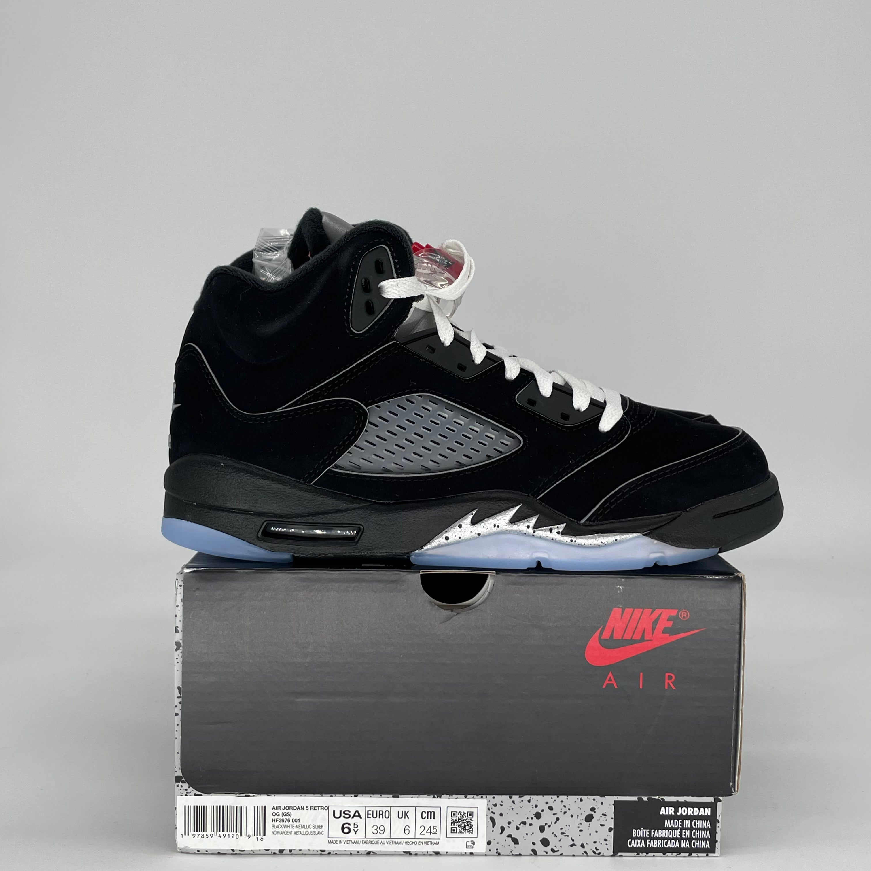 AIR JORDAN 5 BLACK METALLIC REIMAGINED HF3976-001 SIZE 6.5/8W