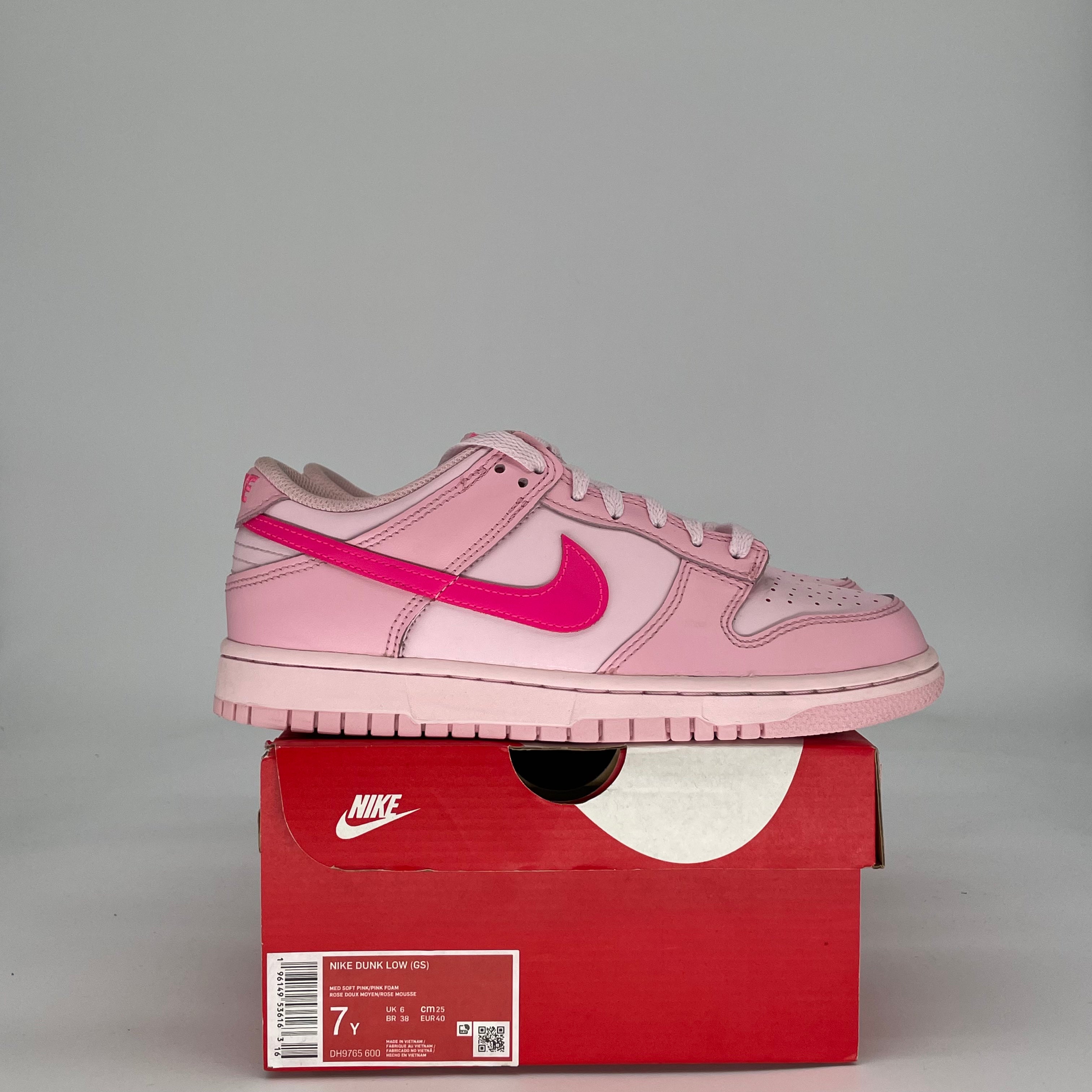 NIKE DUNK LOW TRIPLE PINK DH9765-600 SIZE 7/8.5W
