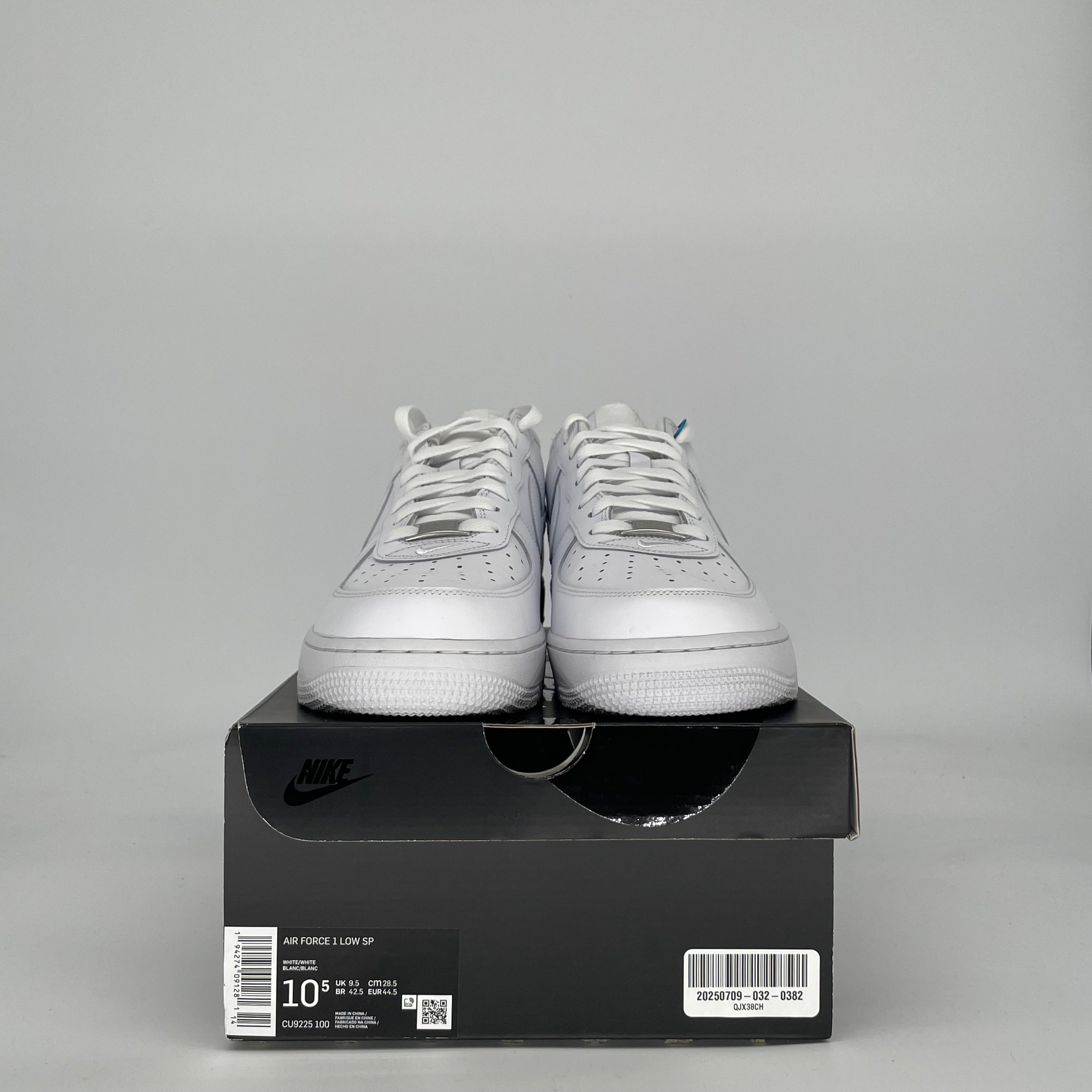 NIKE AIR FORCE 1 LOW SUPREME WHITE CU9225-100 SIZE 10.5/12W