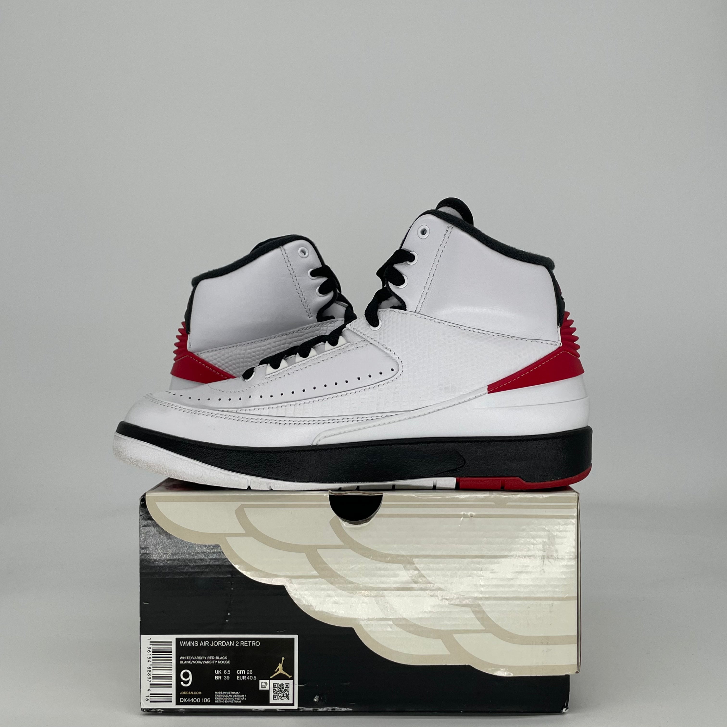 AIR JORDAN 2 CHICAGO W DX4400-106 SIZE 7.5/9W