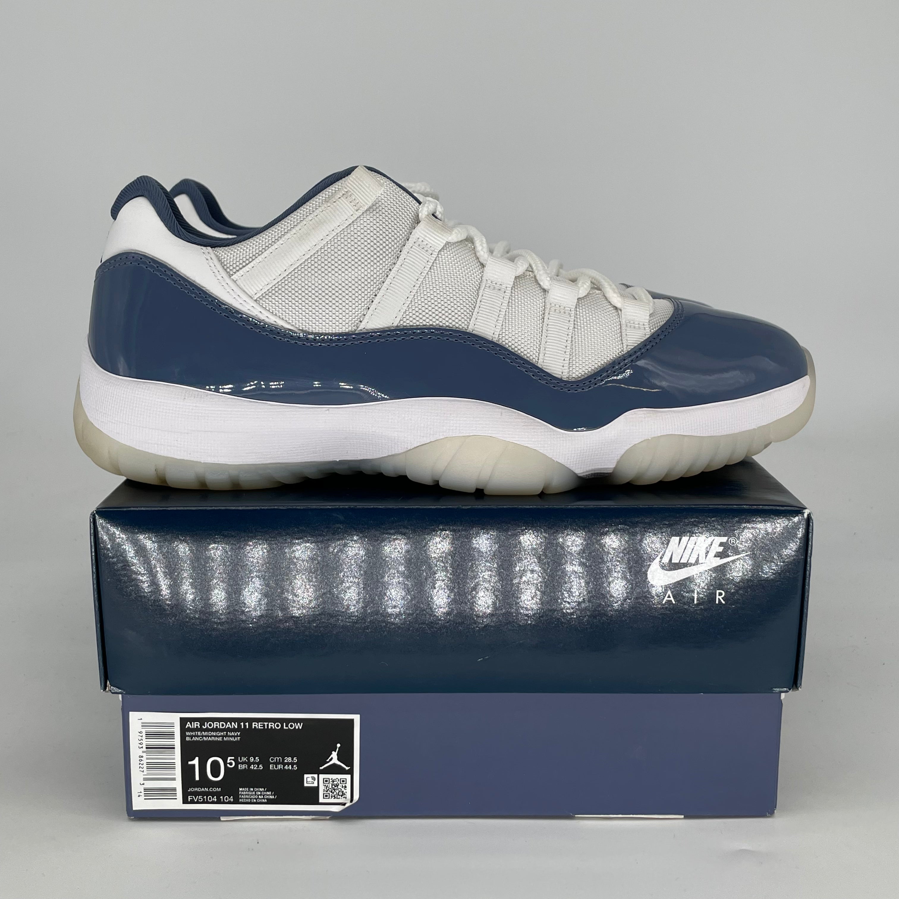 AIR JORDAN 11 LOW DIFFUSED BLUE FV5104-104 SIZE 10.5/12W