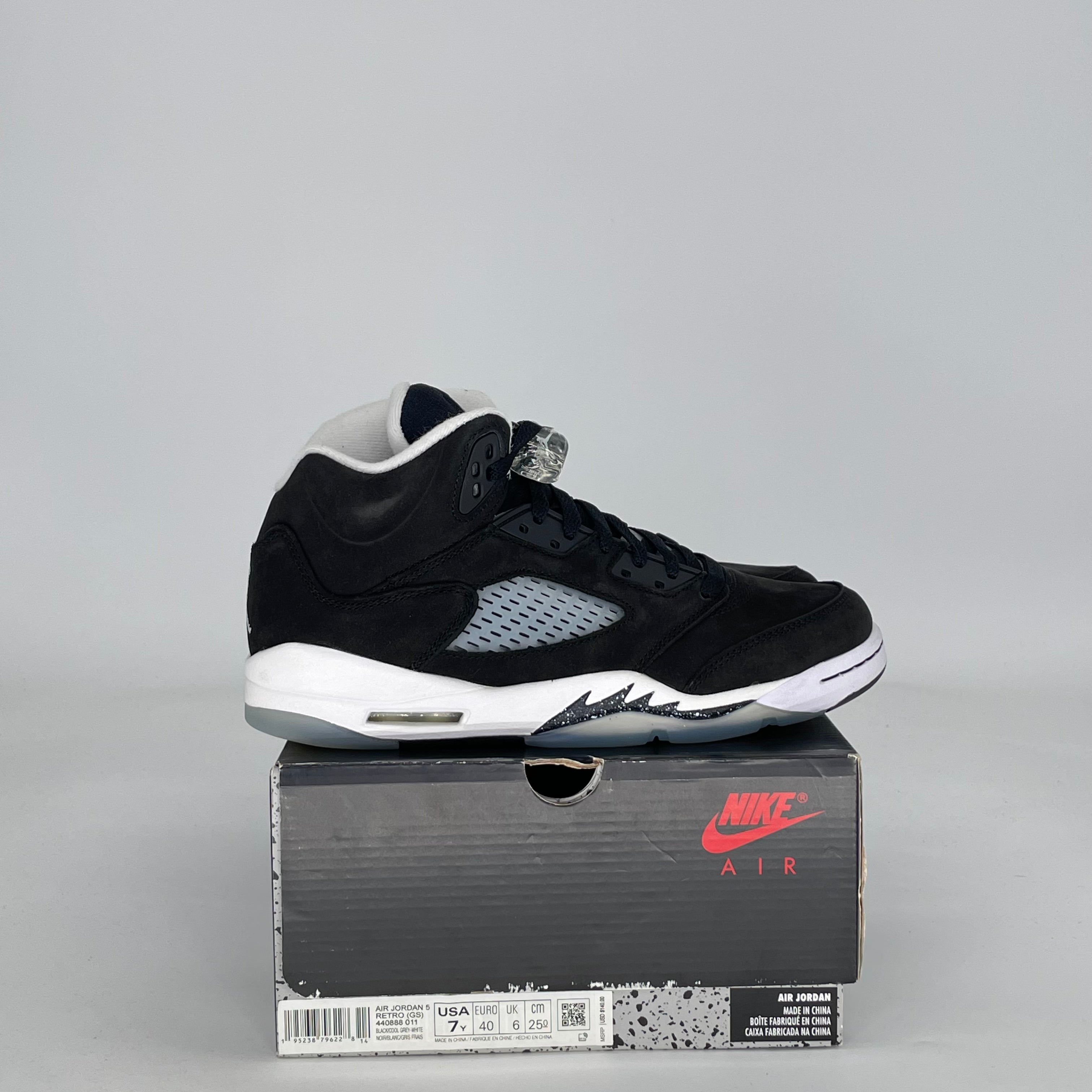 AIR JORDAN 5 MOONLIGHT 440888-011 SIZE 7/8.5W GS