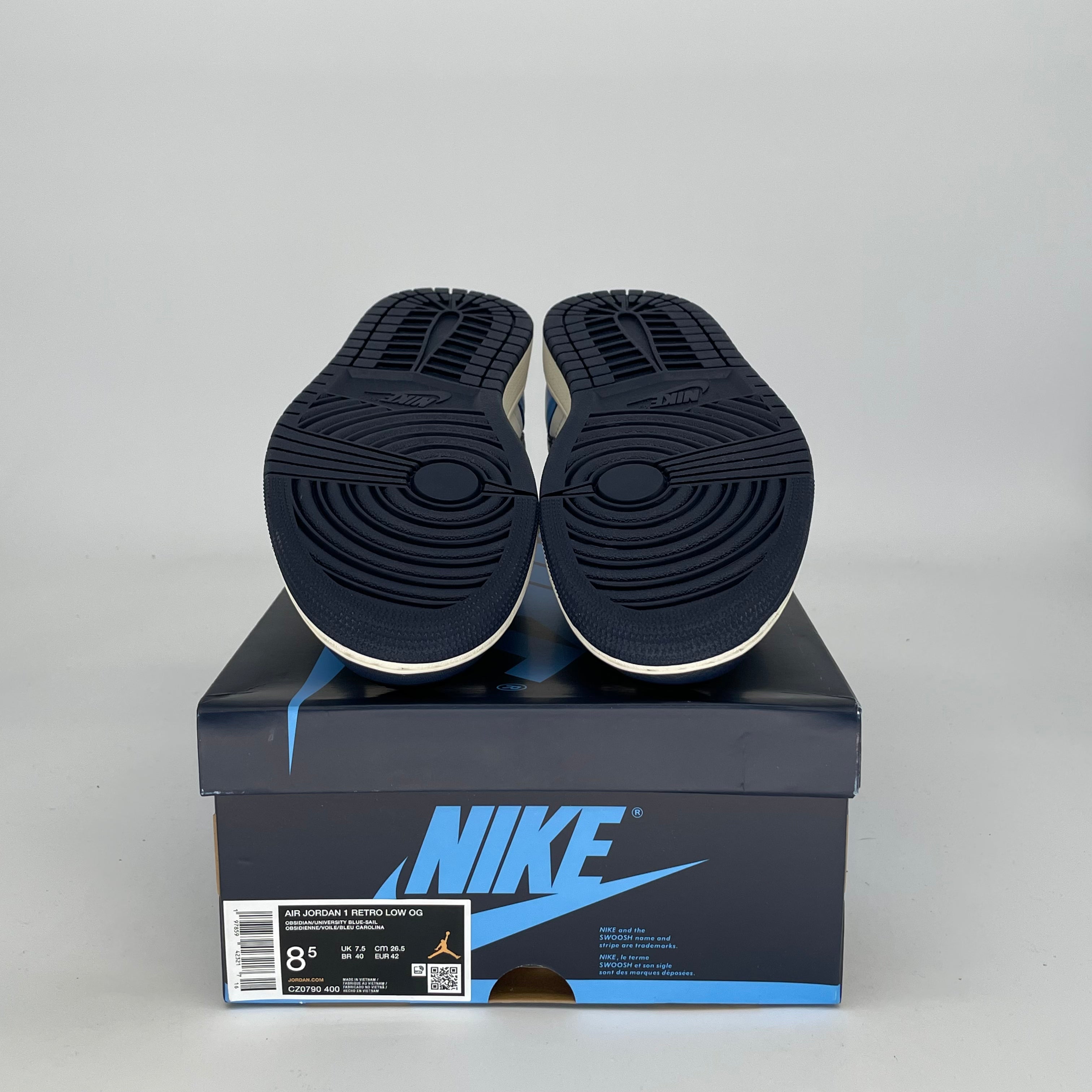 AIR JORDAN 1 LOW OBSIDIAN UNC CZ0790-400 SIZE 8.5/10W