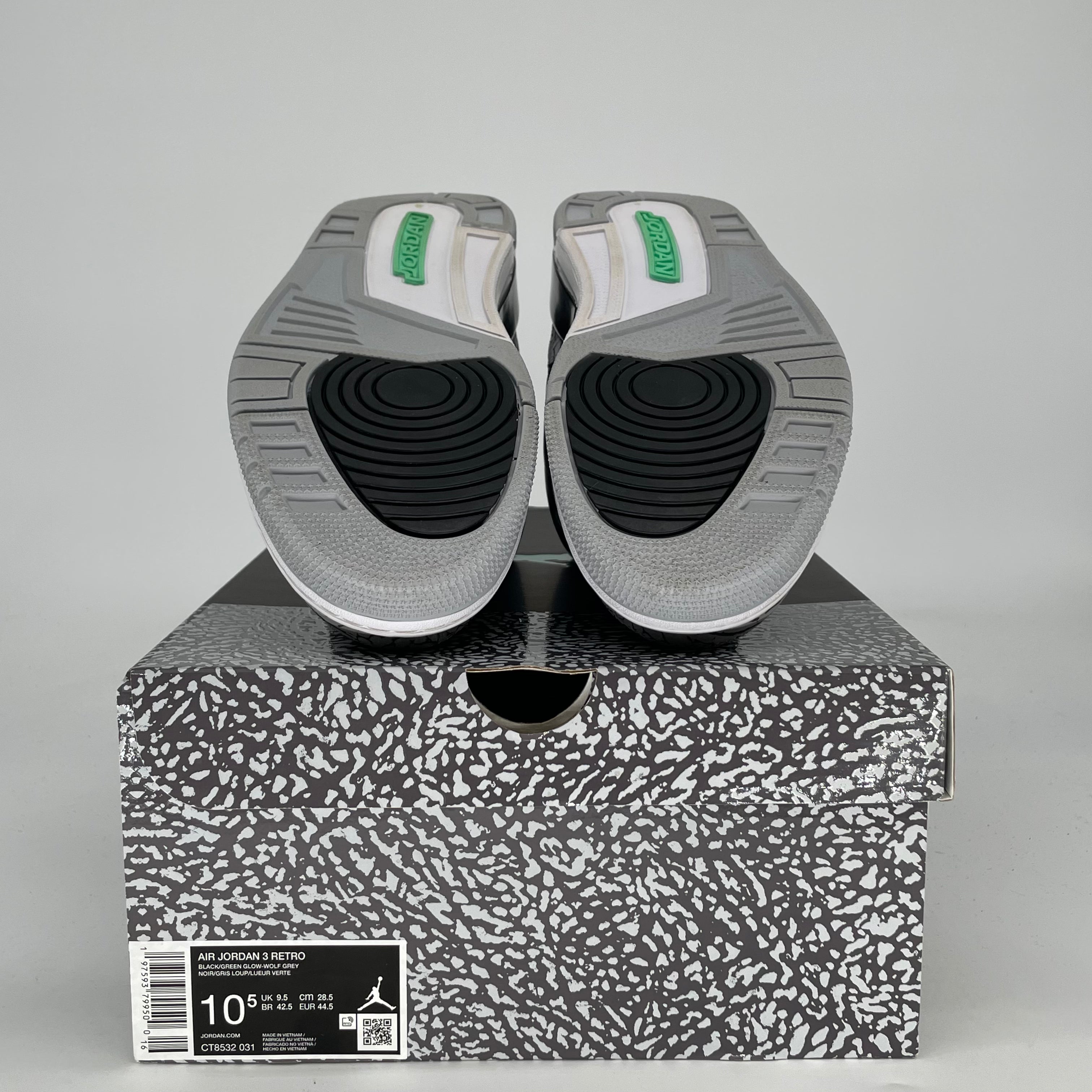 AIR JORDAN 3 GREEN GLOW CT8532-031 SIZE 10.5/12W