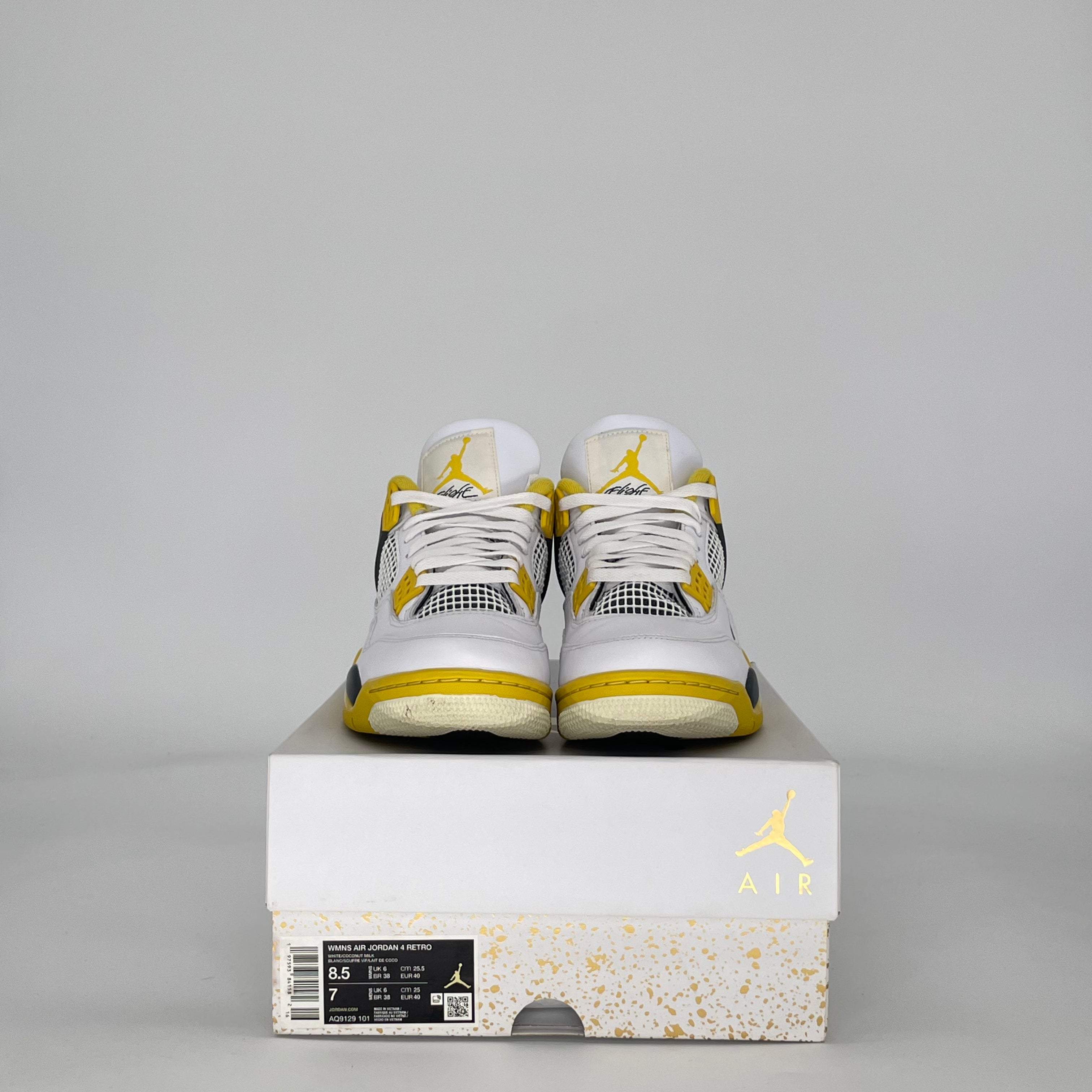 AIR JORDAN 4 VIVID SULFUR AQ9129-101 SIZE 7/8.5W GS