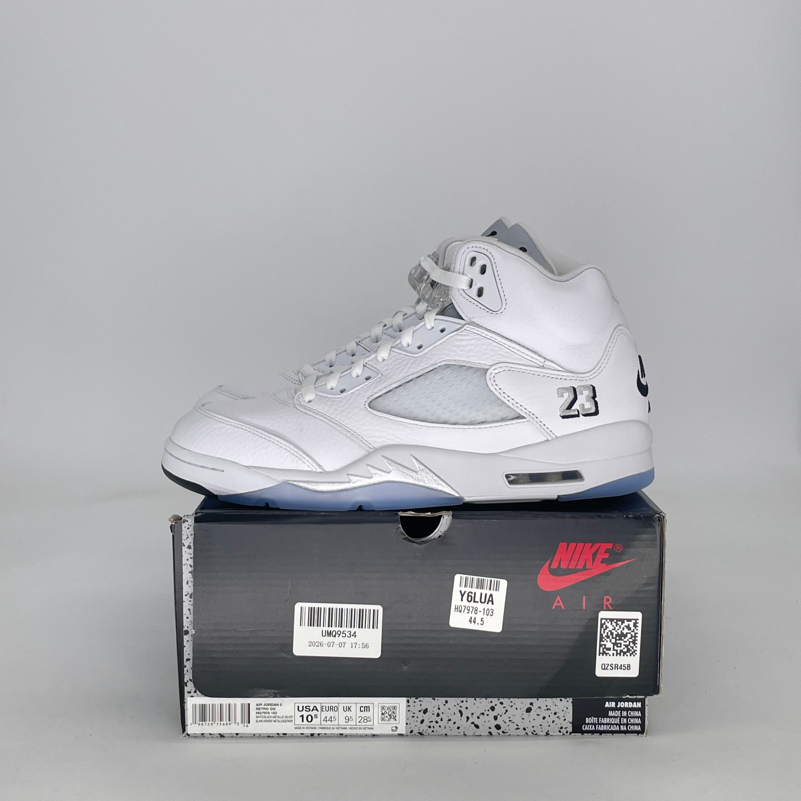 AIR JORDAN 5 WHITE METALLIC HQ7978-103 SIZE 10.5/12W