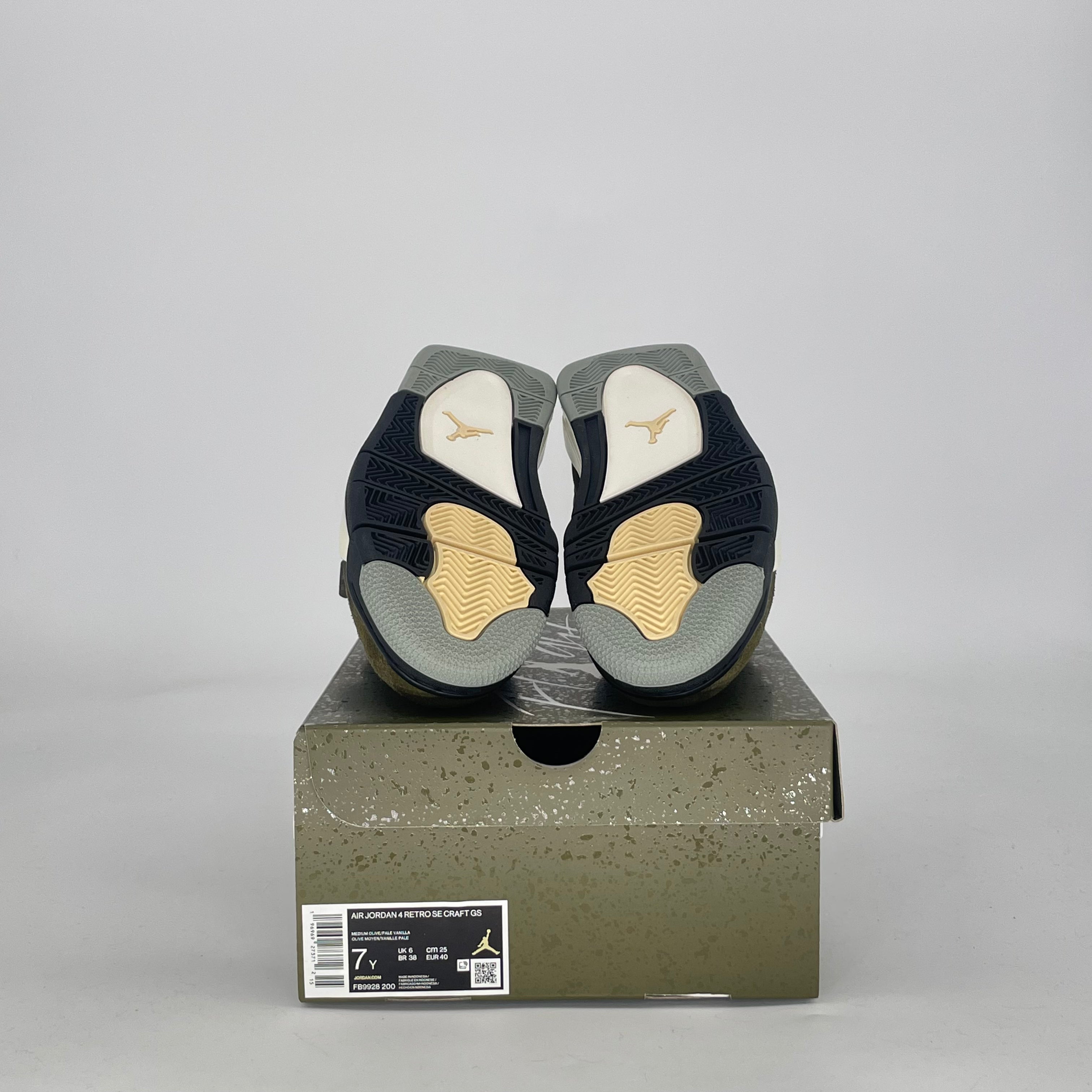 AIR JORDAN 4 CRAFT MEDIUM OLIVE FB9928-200 SIZE 7/8.5W GS