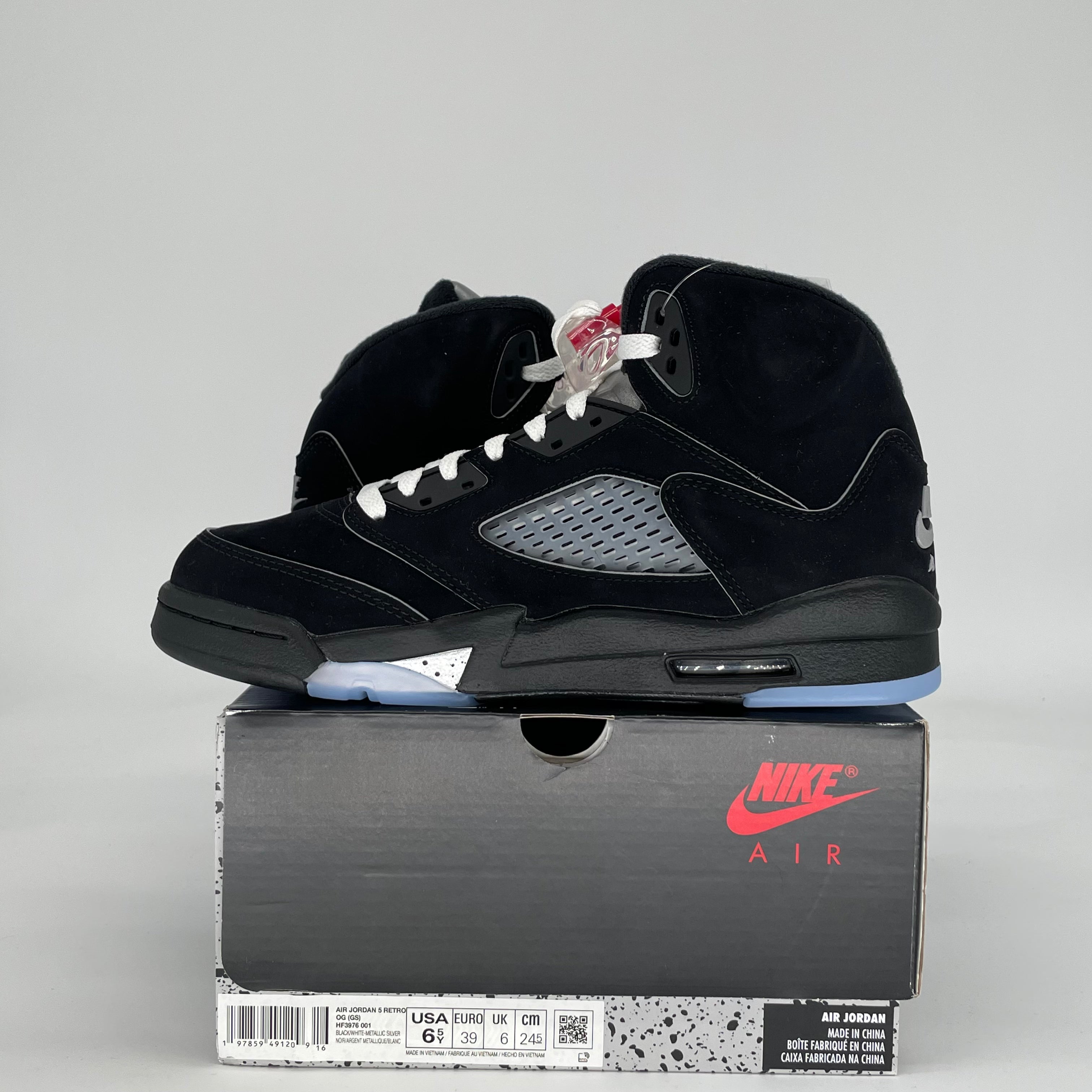 AIR JORDAN 5 BLACK METALLIC REIMAGINED HF3976-001 SIZE 6.5/8W