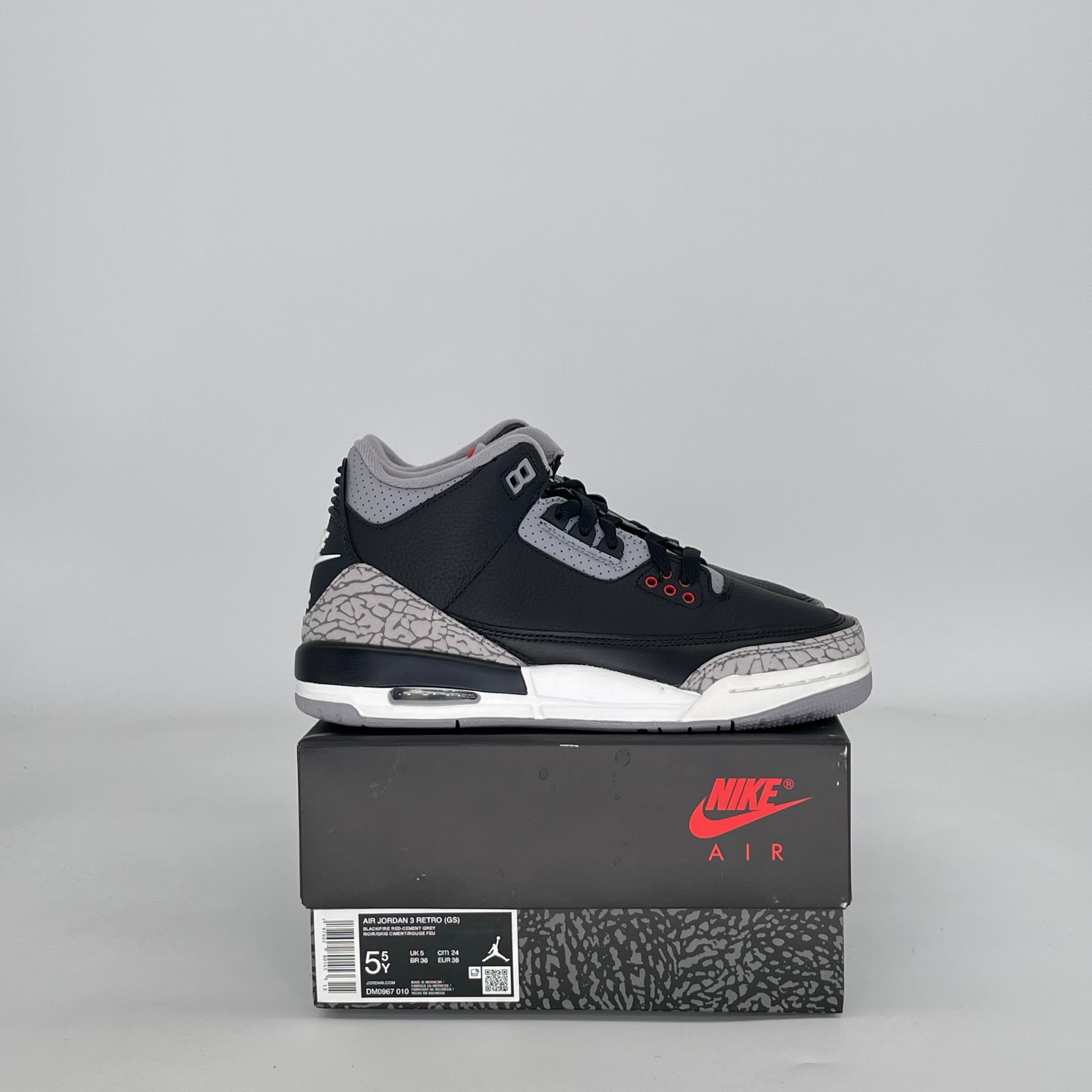 AIR JORDAN 3 BLACK CEMENT (2024) DM0967-010 SIZE 5.5/7W GS