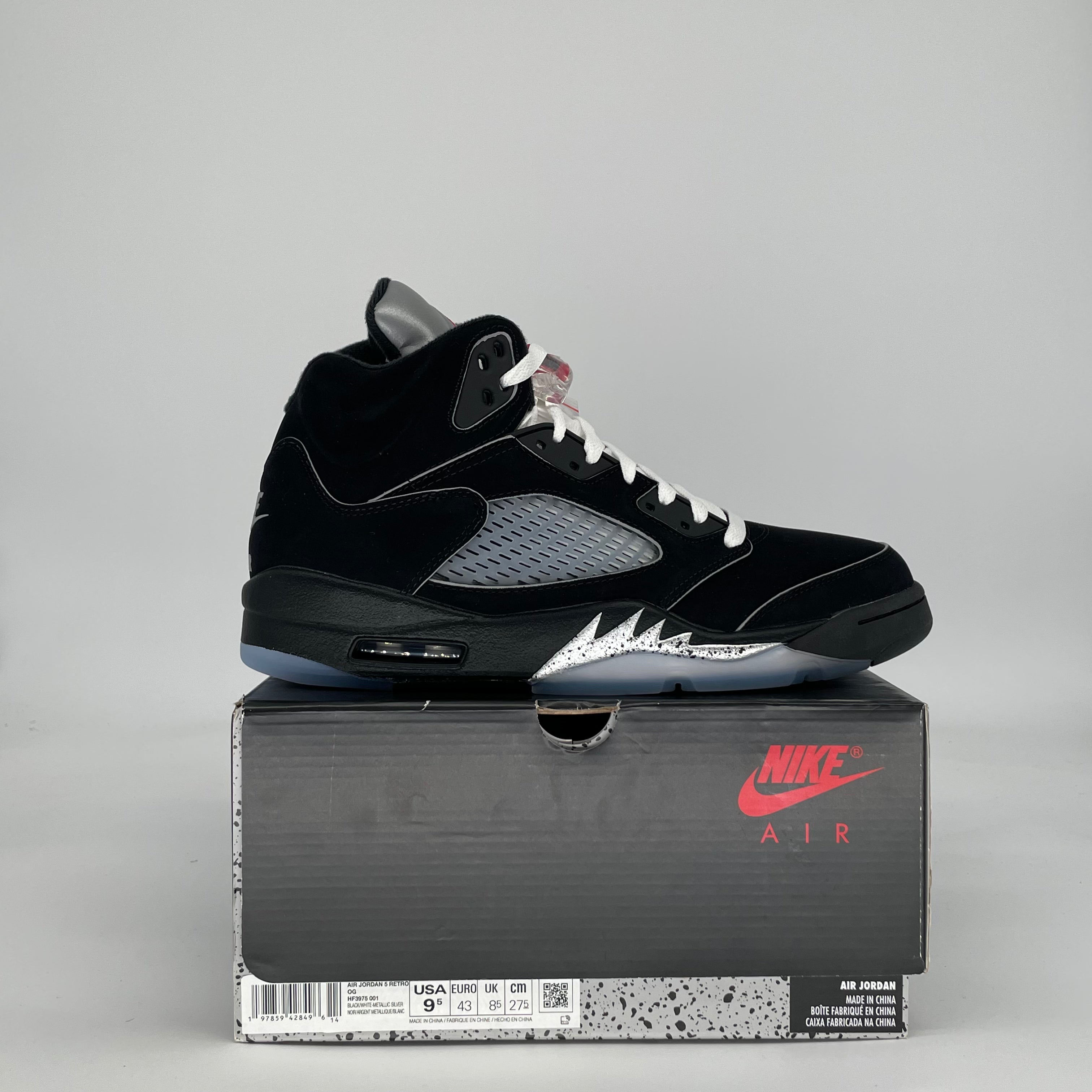 AIR JORDAN 5 BLACK METALLIC REIMAGINED HF3975-001 SIZE 9.5/11W