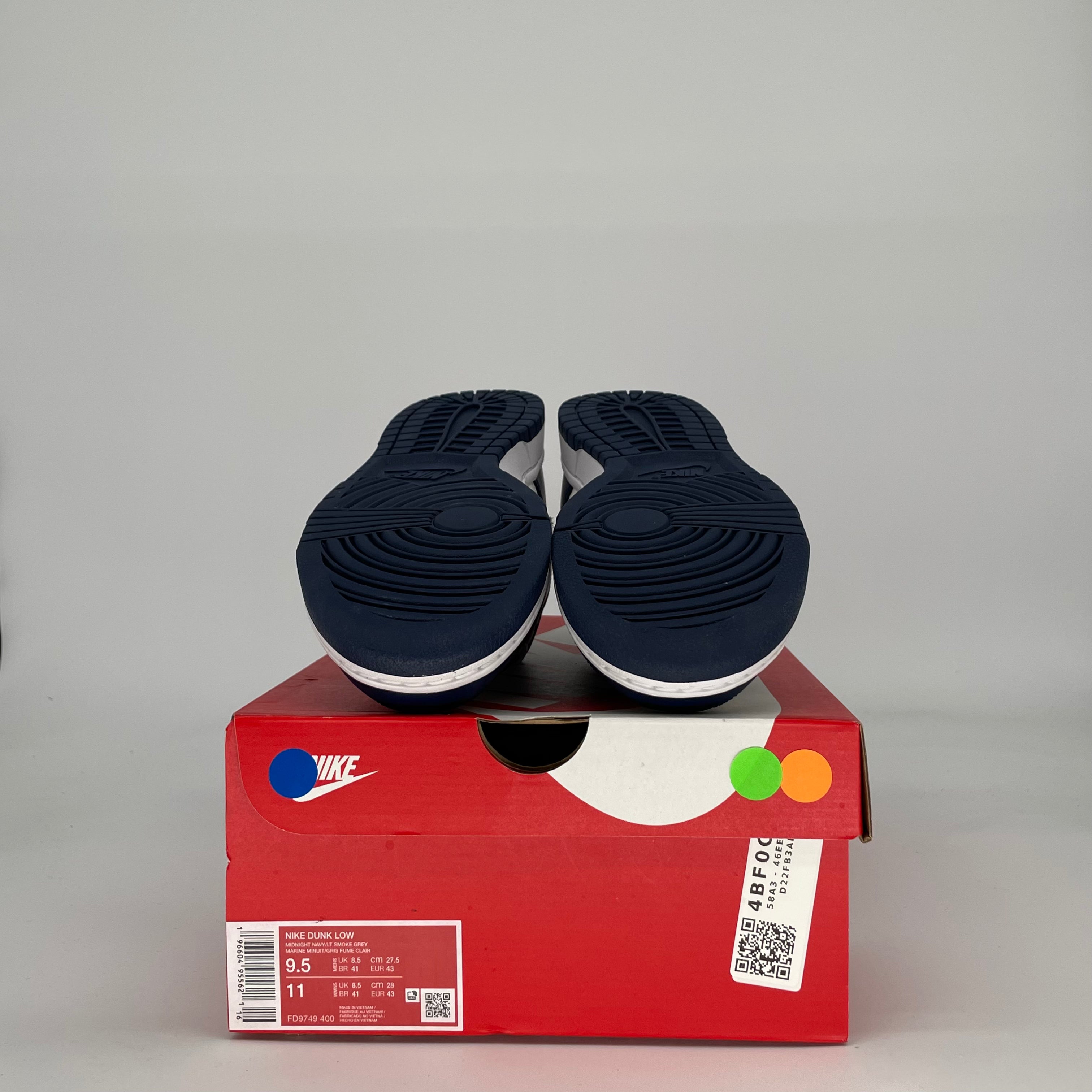 NIKE DUNK LOW SUMMIT WHITE MIDNIGHT NAVY FD9749-400 SIZE 9.5/11W