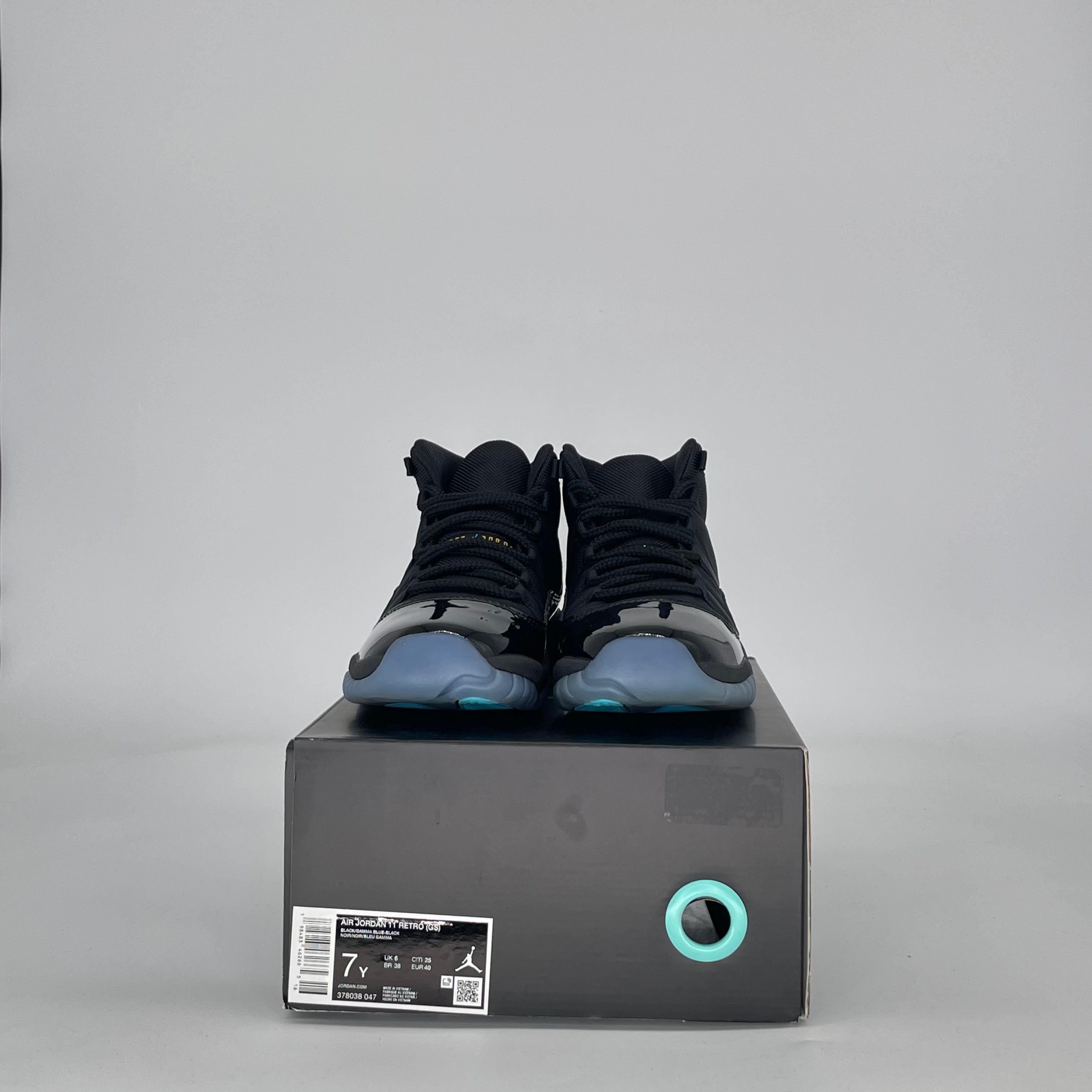 AIR JORDAN 11 GAMMA BLUE 378038-047 SIZE 7/8.5W GS