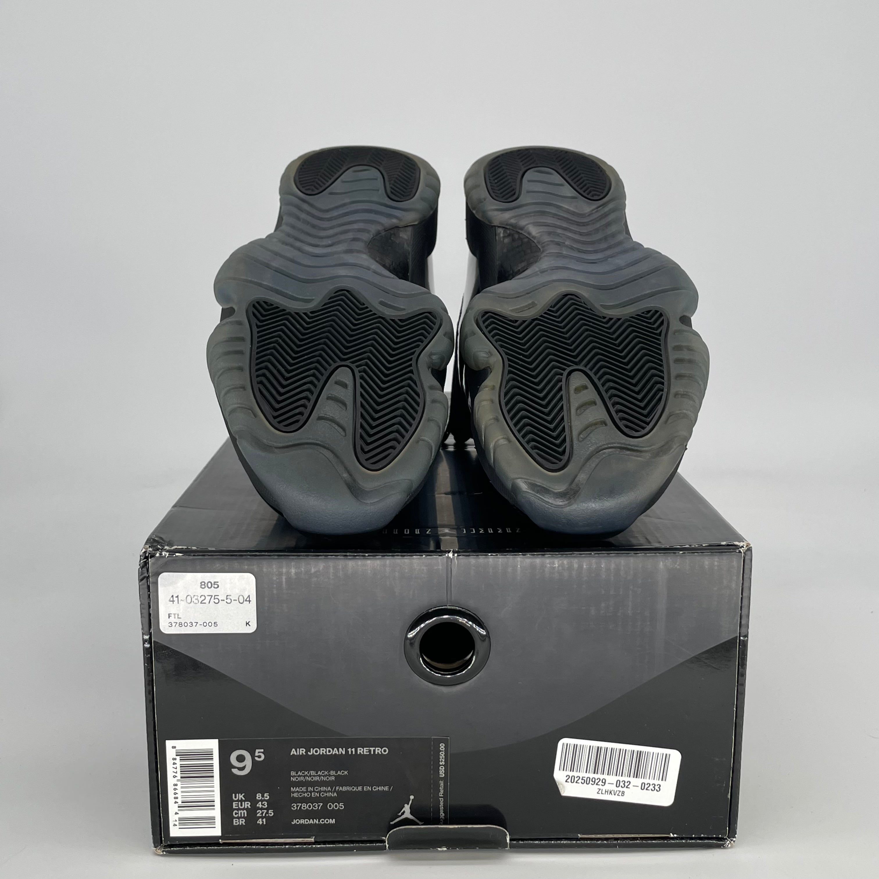 AIR JORDAN 11 CAP AND GOWN 378037-005 SIZE 11.5/13W