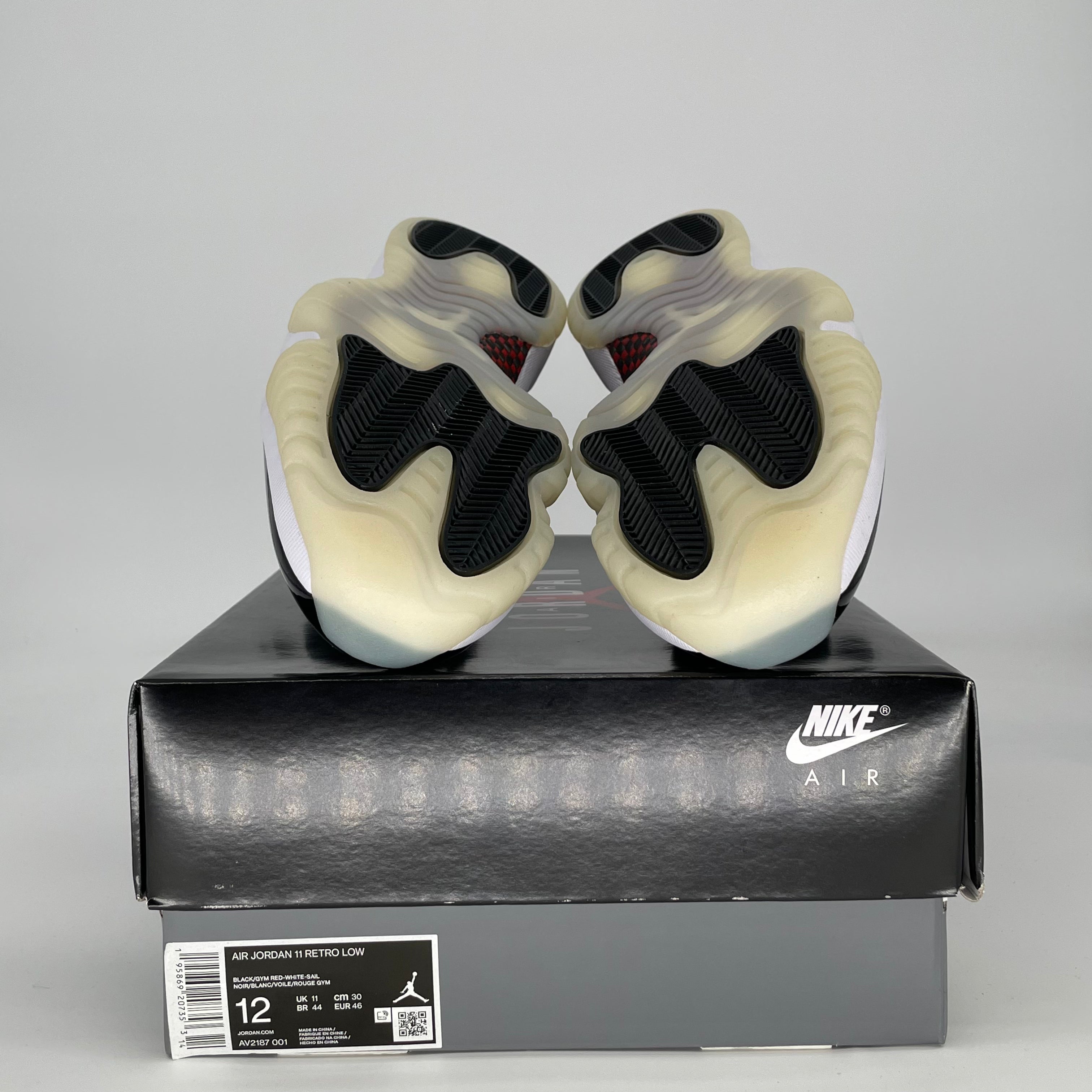 AIR JORDAN 11 LOW 72-10 AV2187-001 SIZE 12/13.5W