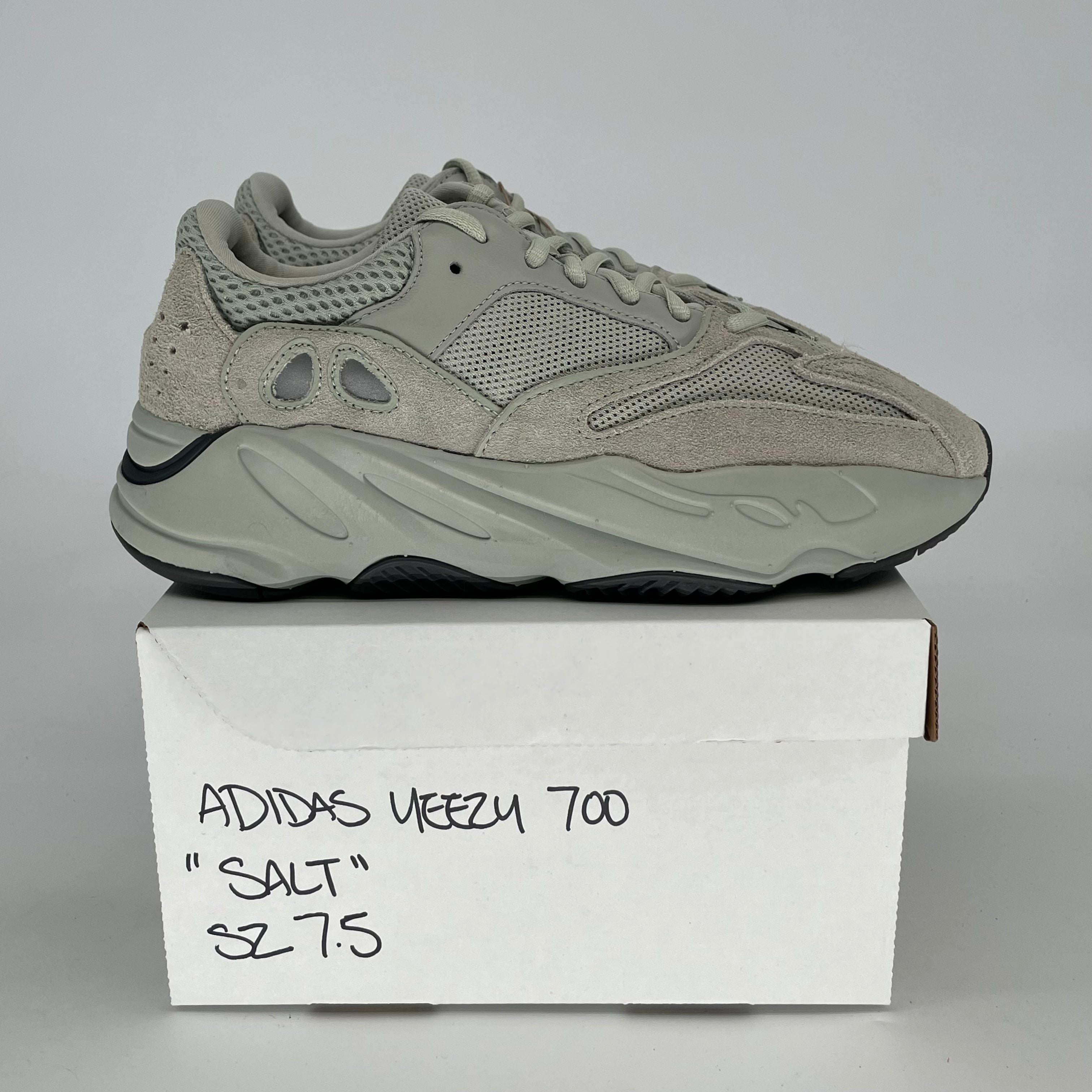 ADIDAS YEEZY 700 SALT EG7487 SIZE 7.5/9W
