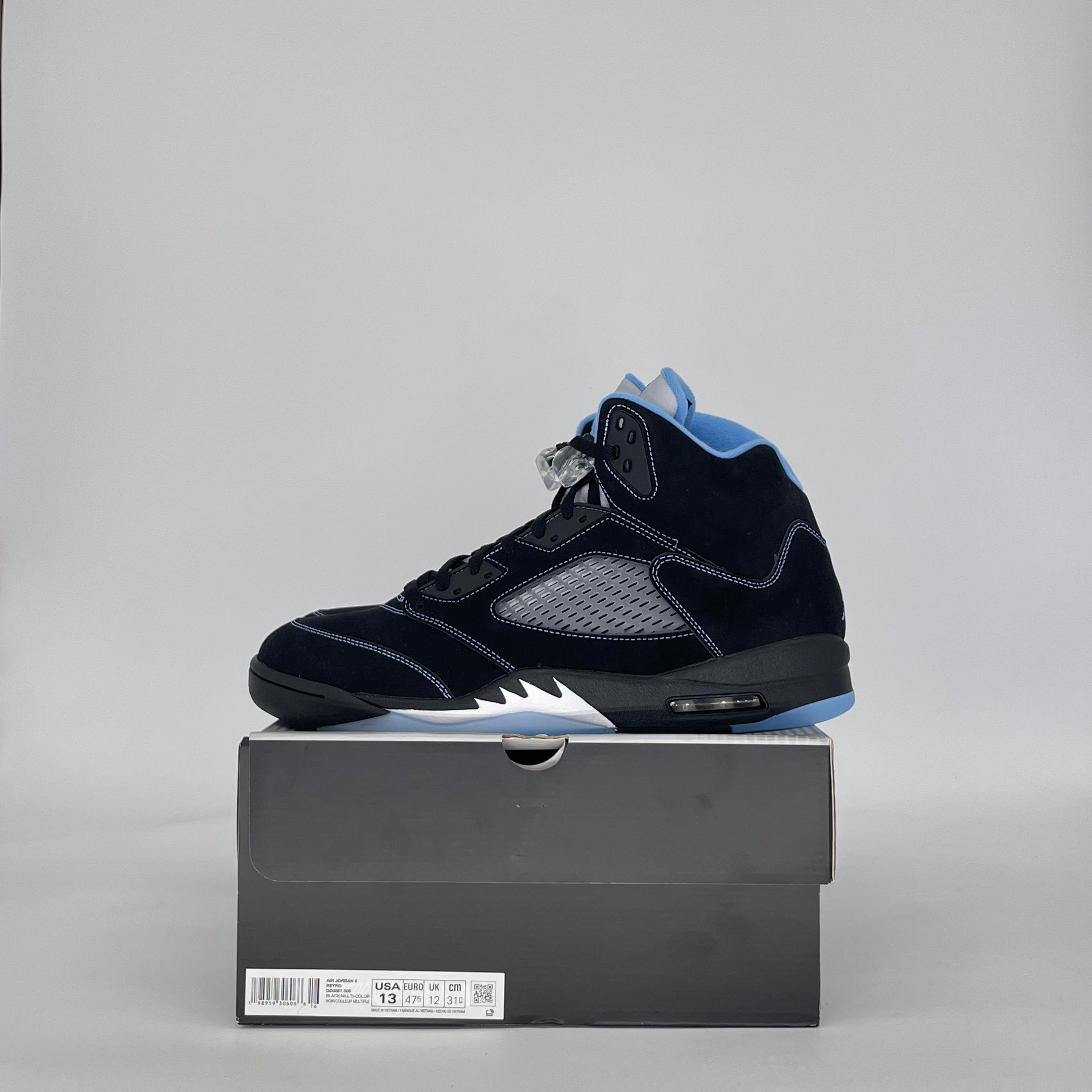 AIR JORDAN 5 BLACK UNIVERSITY BLUE DD0587-008 SIZE 13/14.5W