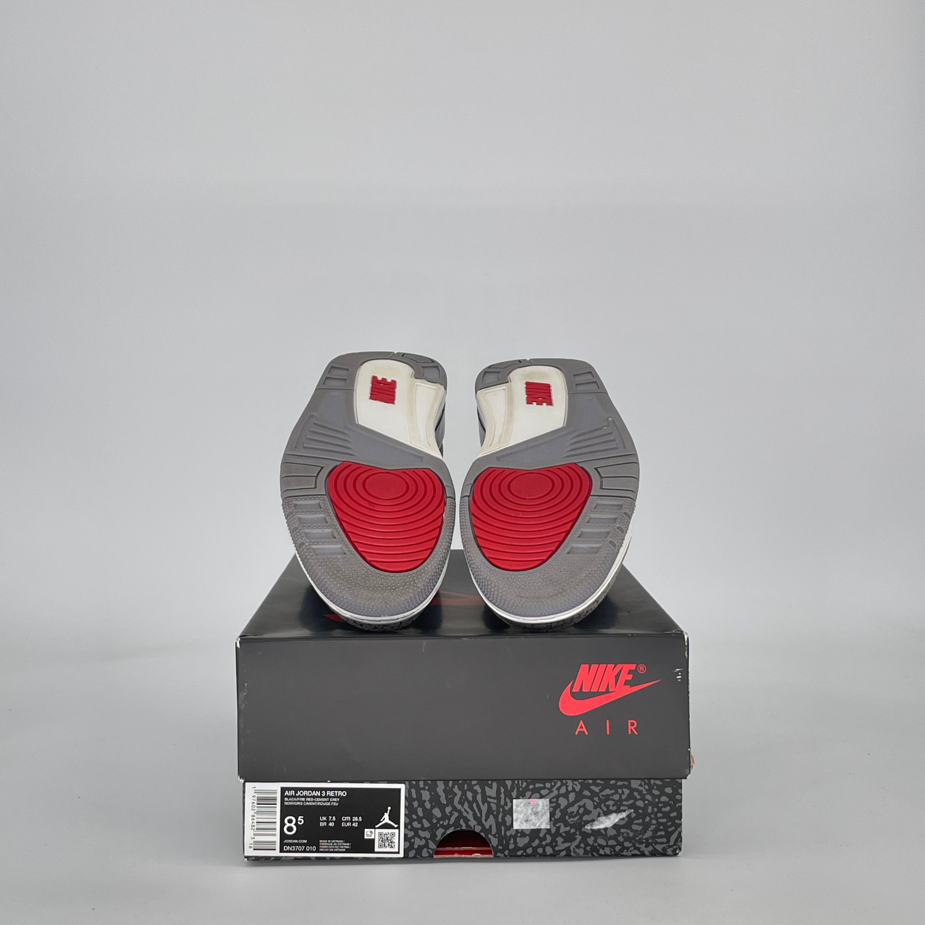 AIR JORDAN 3 BLACK CEMENT DN3707-010 SIZE 8.5/10W