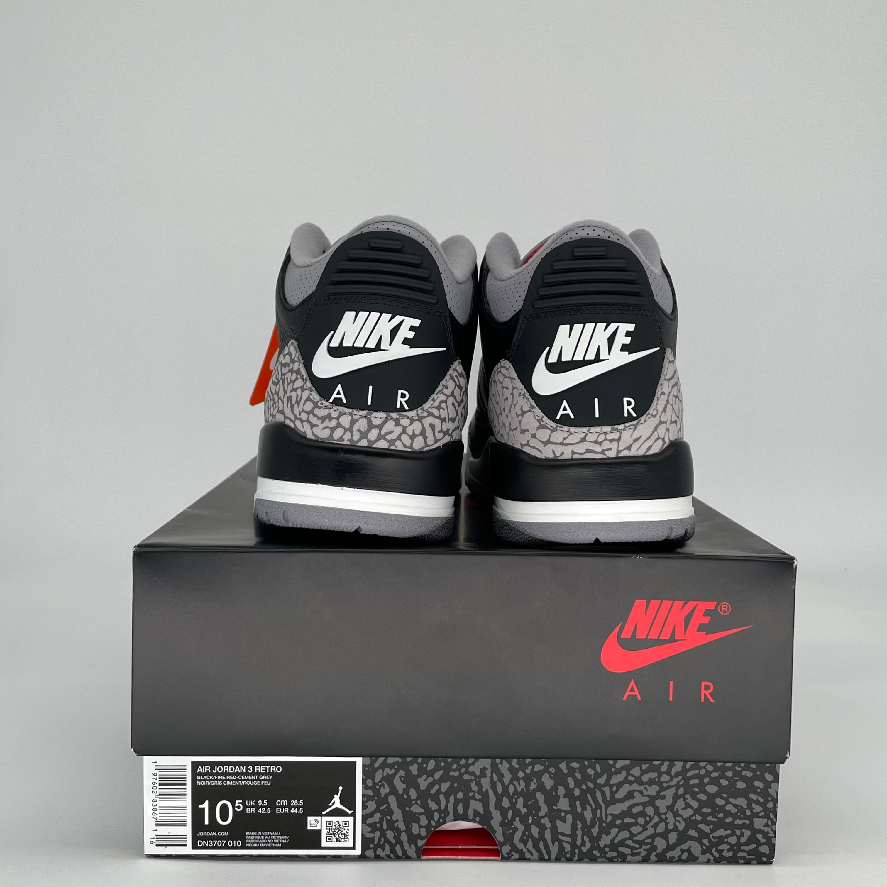 AIR JORDAN 3 BLACK CEMENT DN3707-010 SIZE 10.5/12W