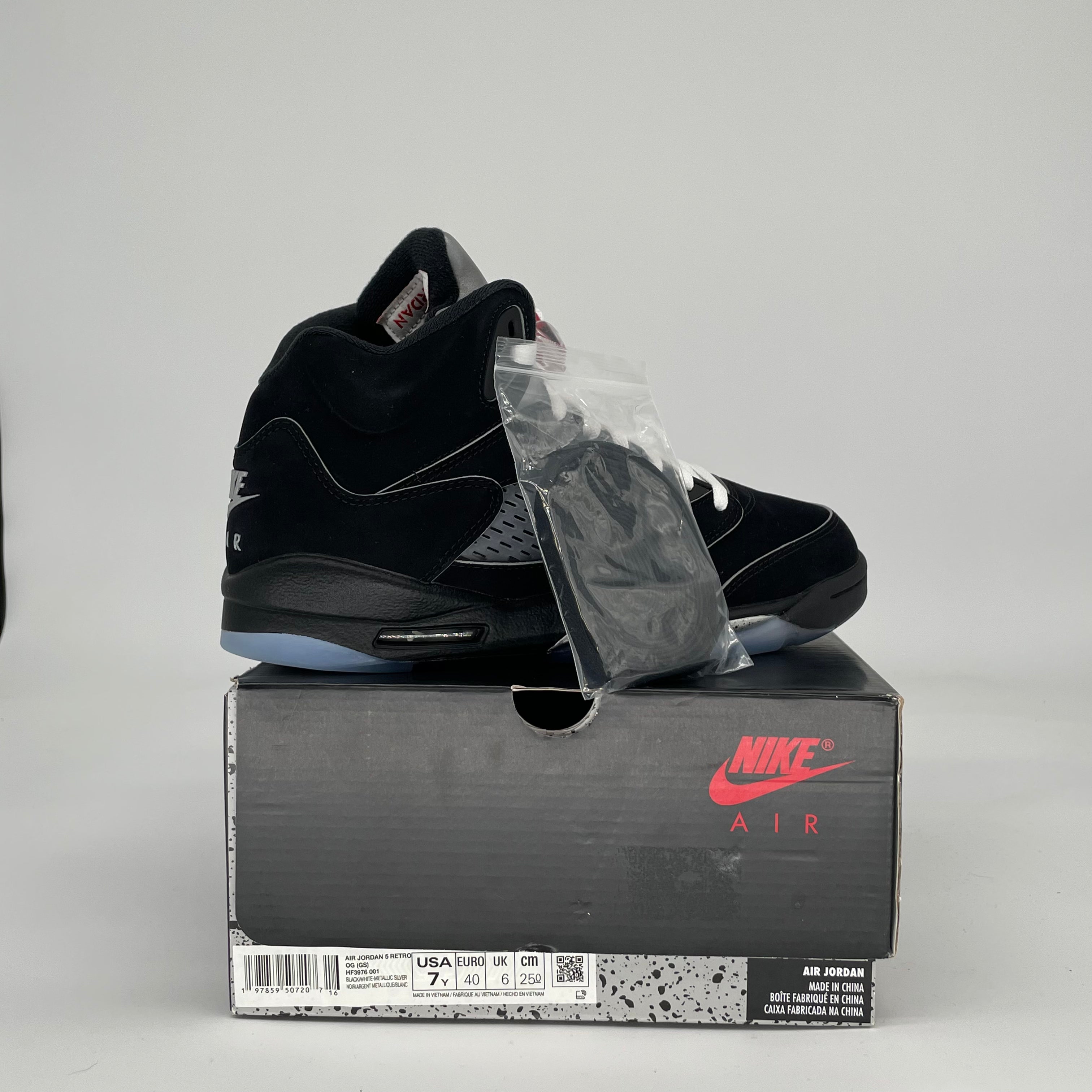 AIR JORDAN 5 BLACK METALLIC REIMAGINED HF3976-001 SIZE 7/8.5W
