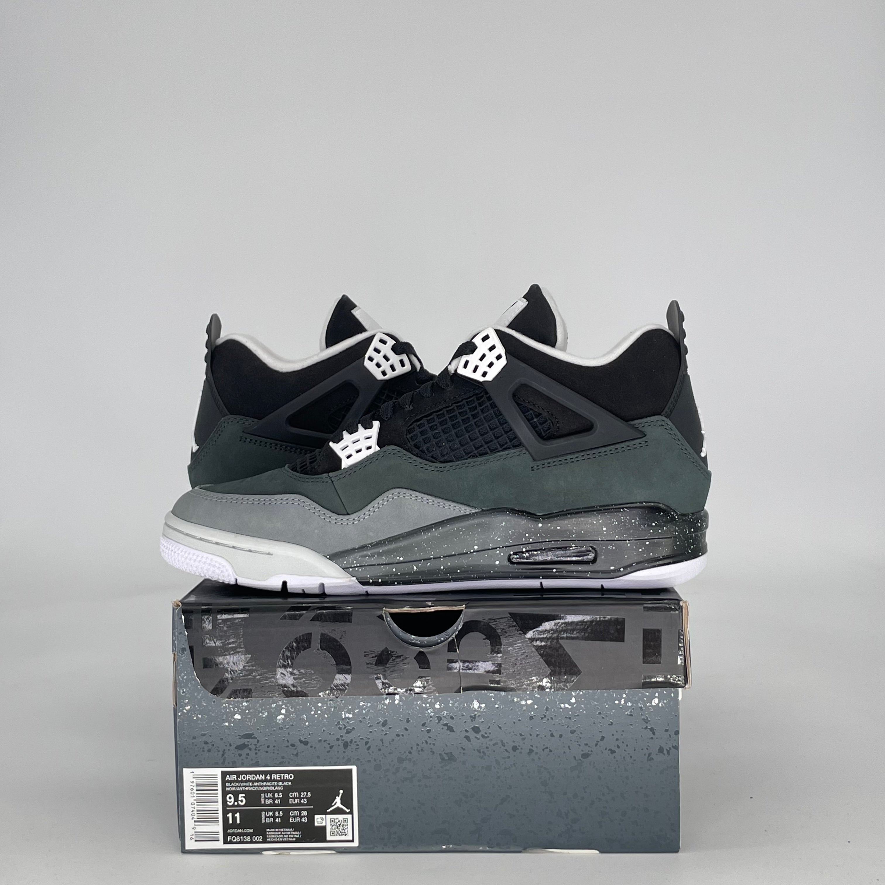 AIR JORDAN 4 FEAR FQ8138-002 SIZE 9.5/11W