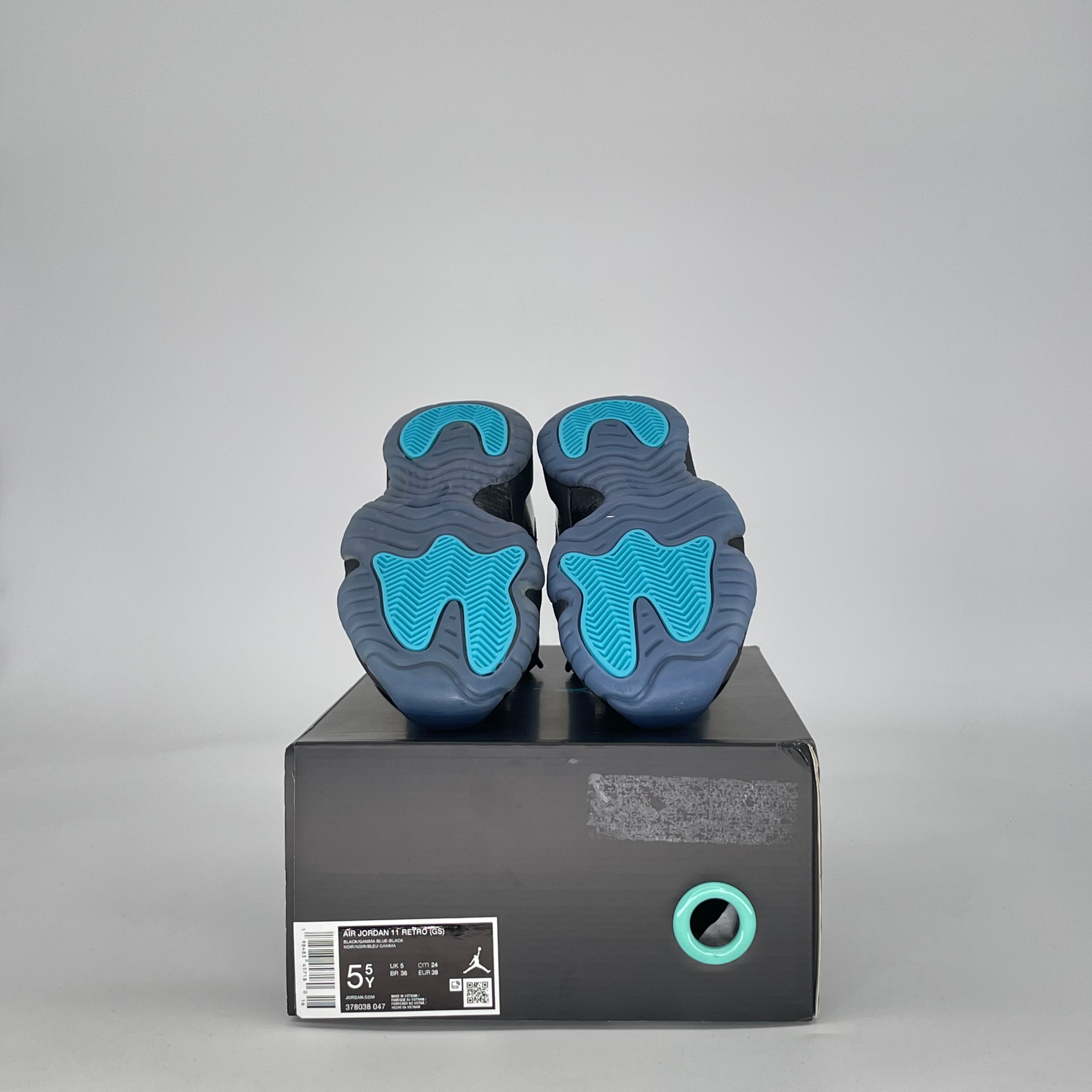 AIR JORDAN 11 GAMMA BLUE 378038-047 SIZE 5.5/7W GS