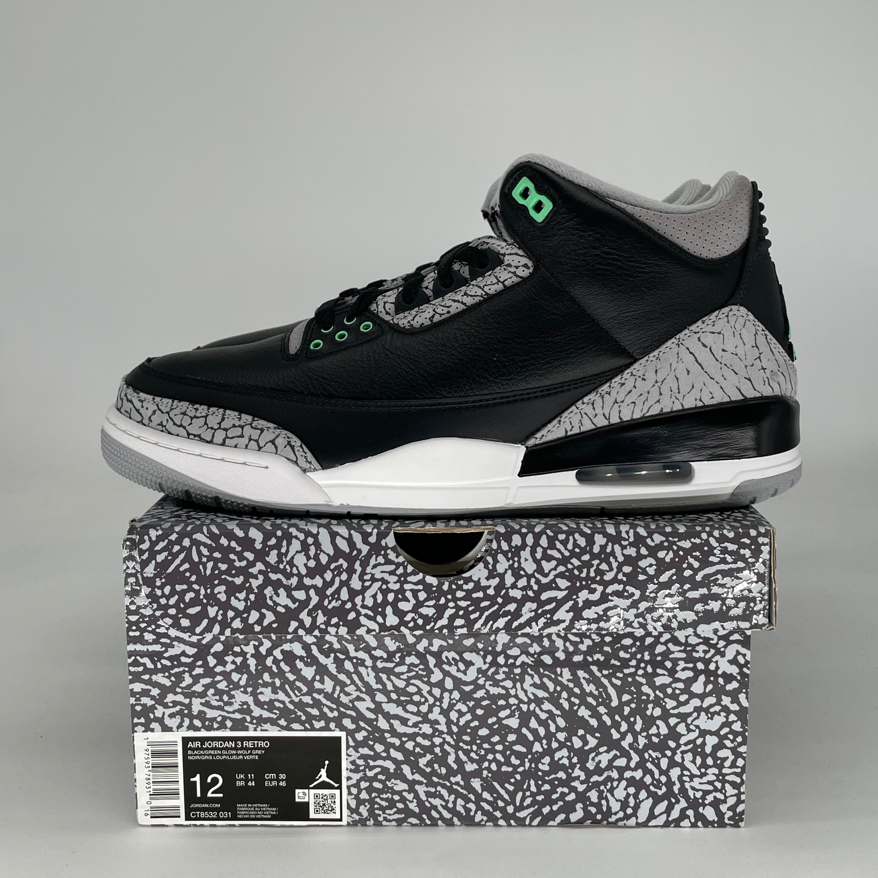 AIR JORDAN 3 GREEN GLOW CT8532-031 SIZE SIZE 12/13.5W