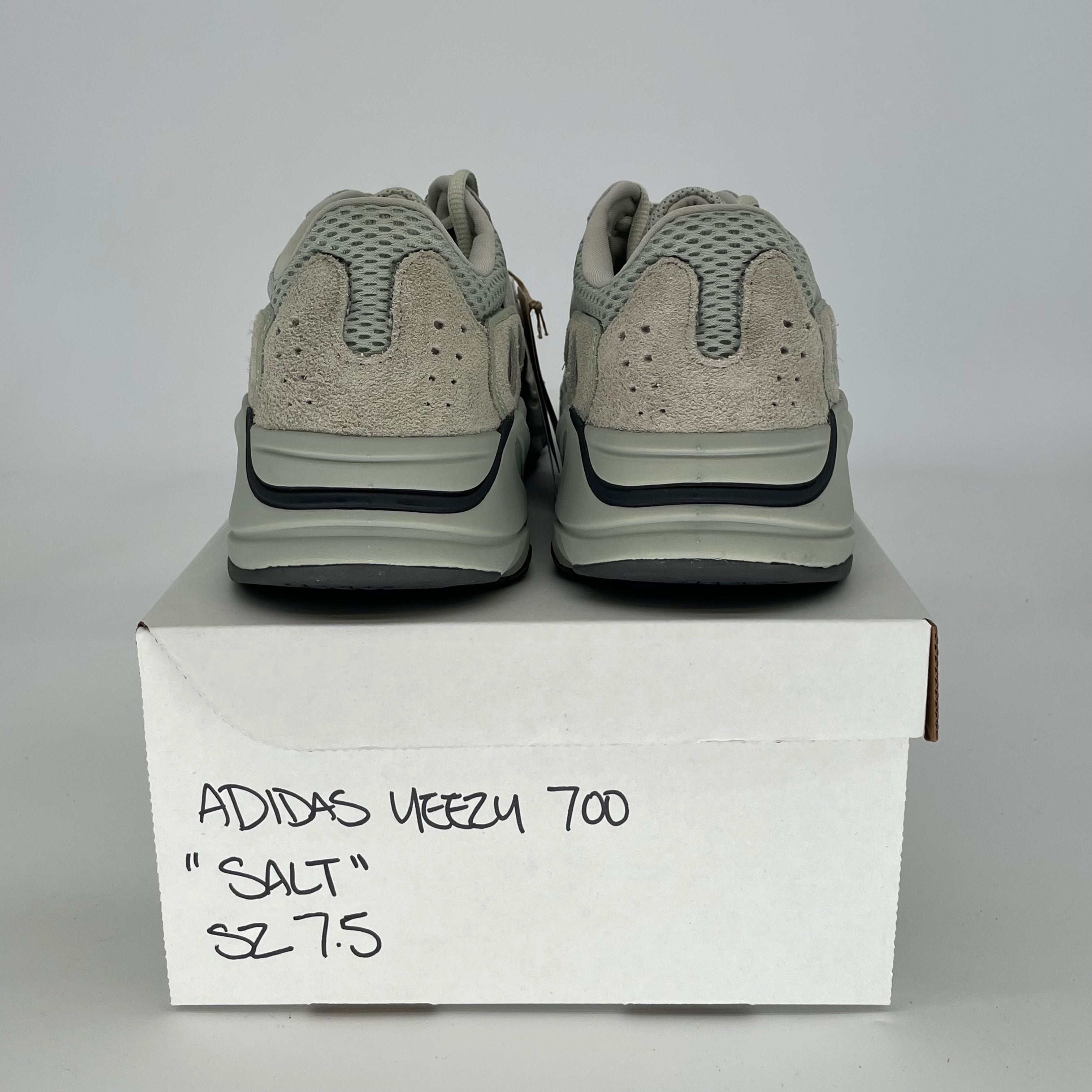 ADIDAS YEEZY 700 SALT EG7487 SIZE 7.5/9W