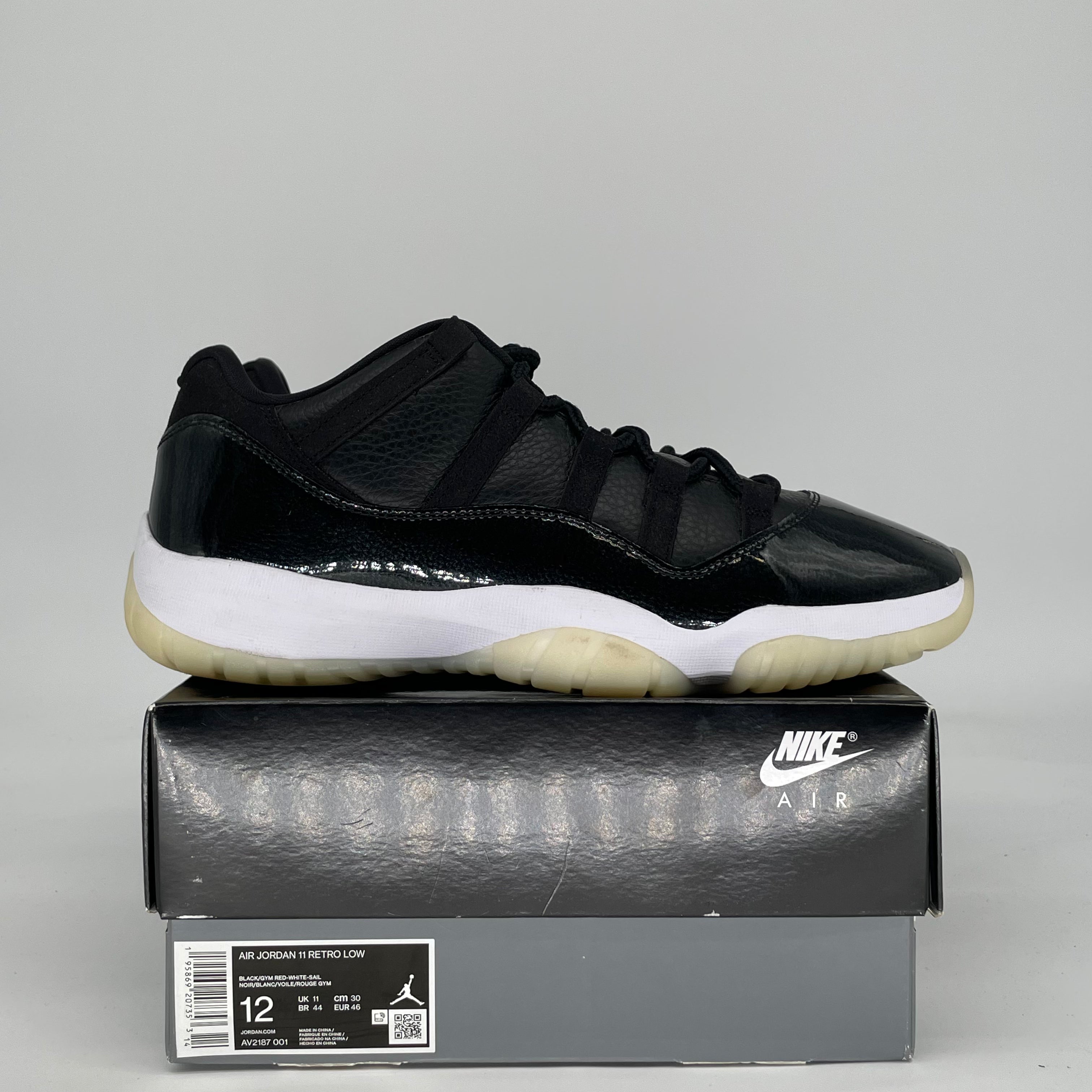 AIR JORDAN 11 LOW 72-10 AV2187-001 SIZE 12/13.5W