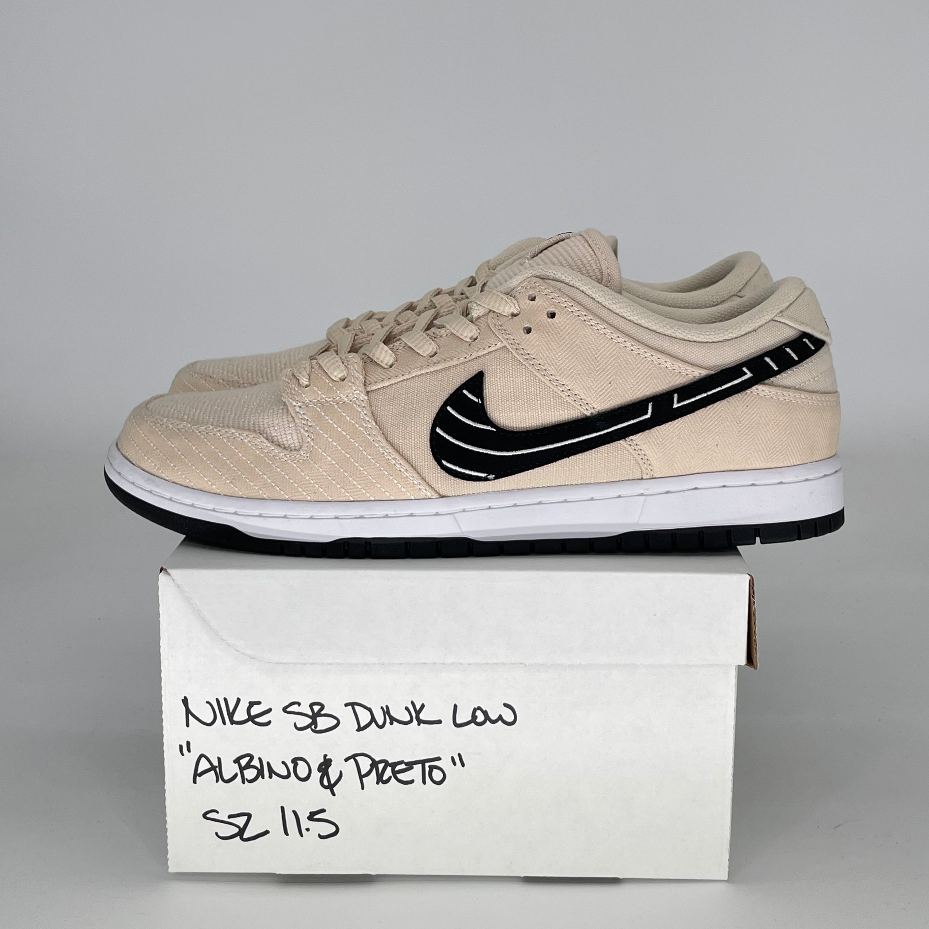 NIKE SB DUNK LOW ALBINO AND PRETO FD2627-200 SIZE 11.5/13W