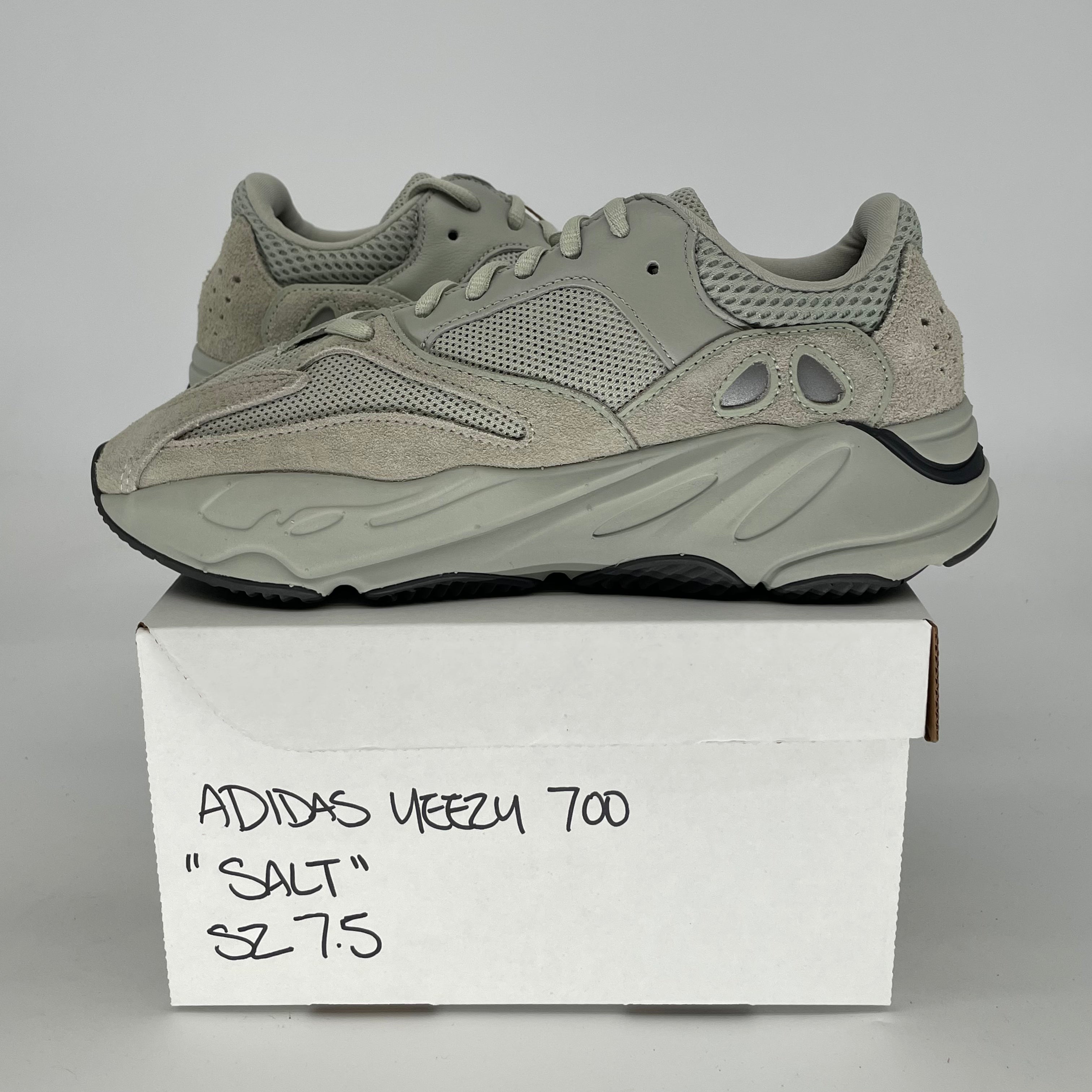 ADIDAS YEEZY 700 SALT EG7487 SIZE 7.5/9W