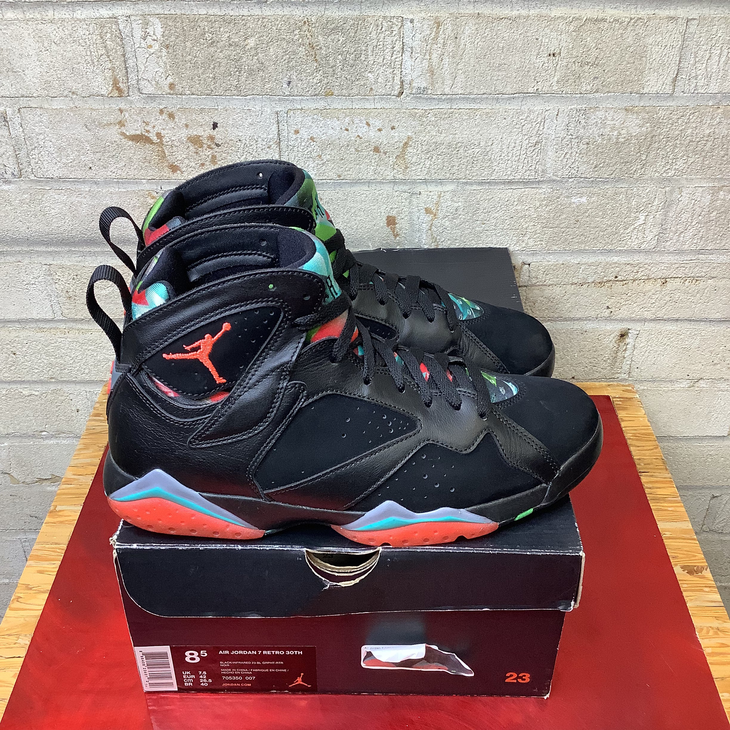 AIR JORDAN 7 BARCELONA NIGHTS SIZE 8.5/10W 705350-007