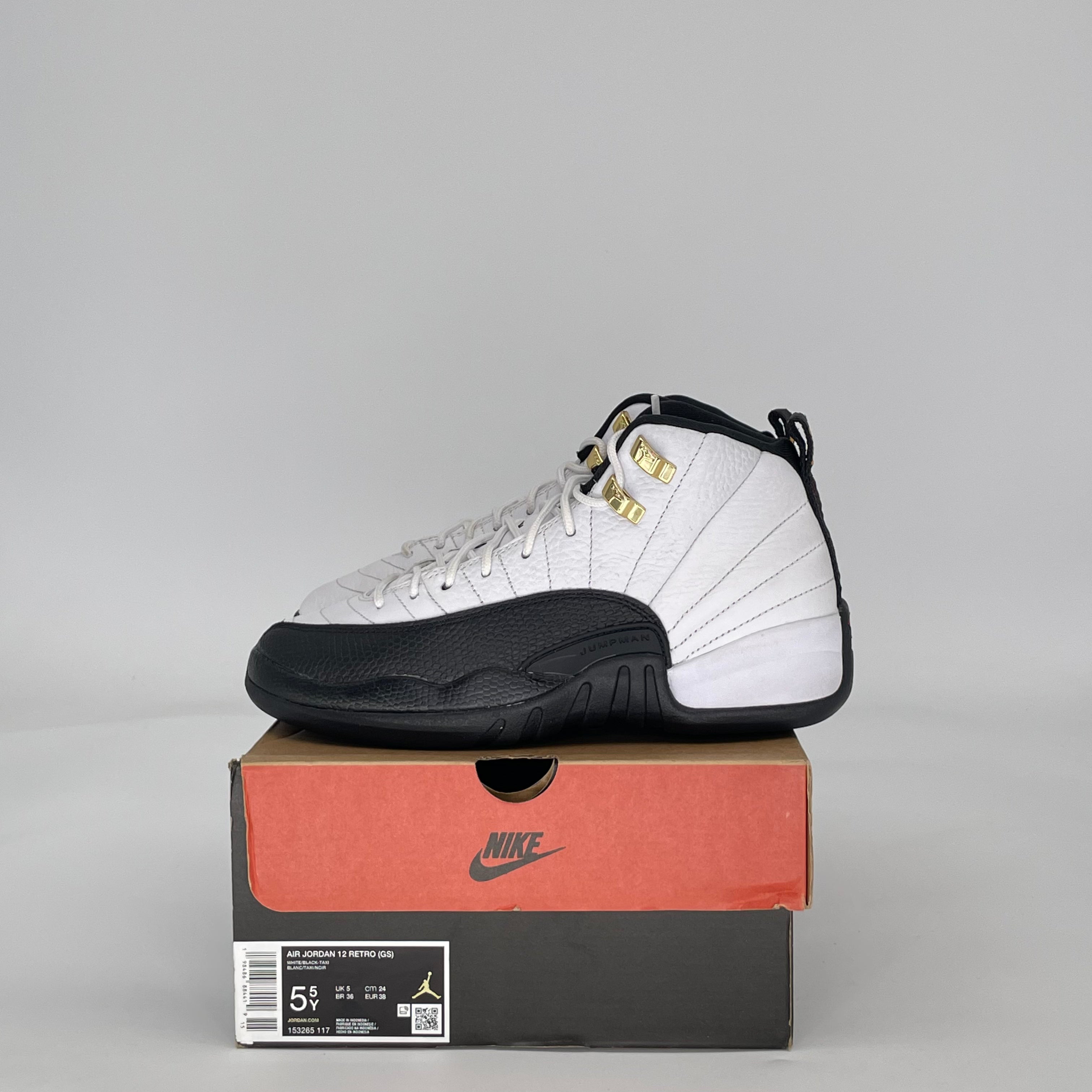 AIR JORDAN 12 TAXI (2025) 153265-117 SIZE 5.5/7W