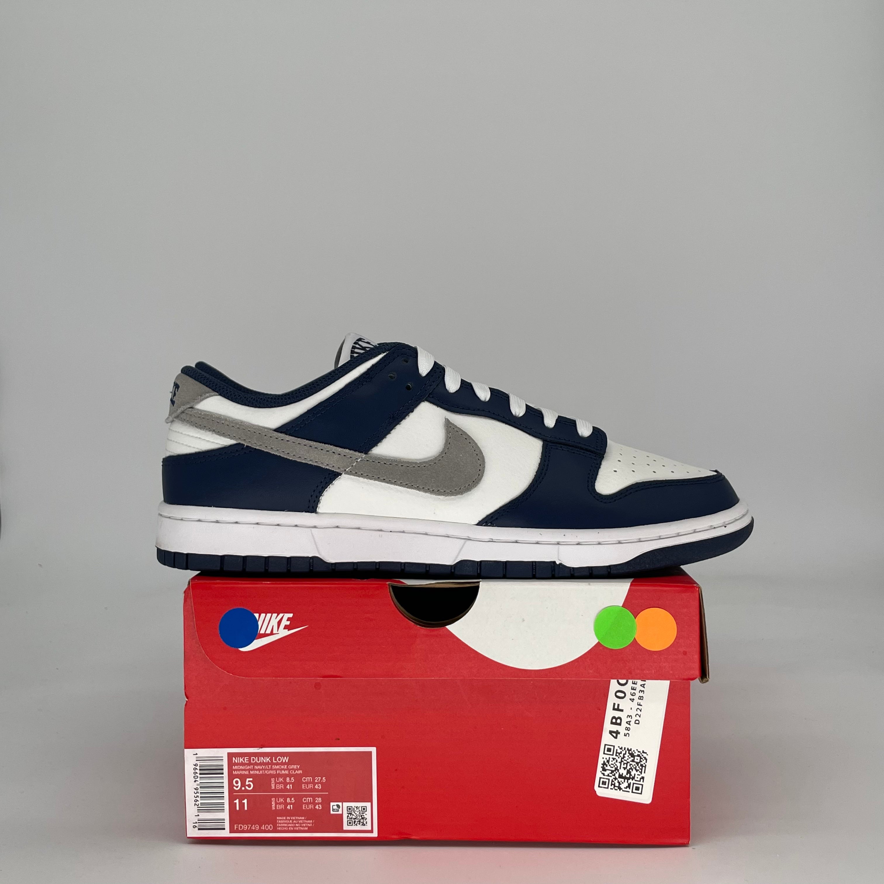 NIKE DUNK LOW SUMMIT WHITE MIDNIGHT NAVY FD9749-400 SIZE 9.5/11W