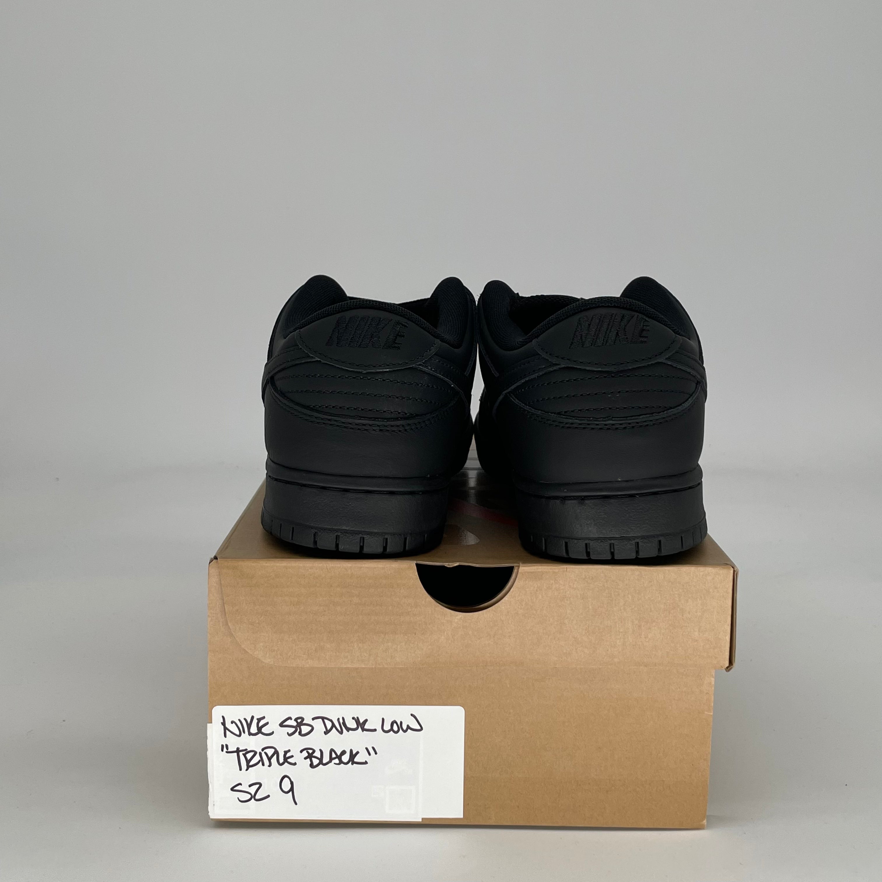 NIKE SB DUNK LOW TRIPLE BLACK FJ1674-001 SIZE 9/10.5W