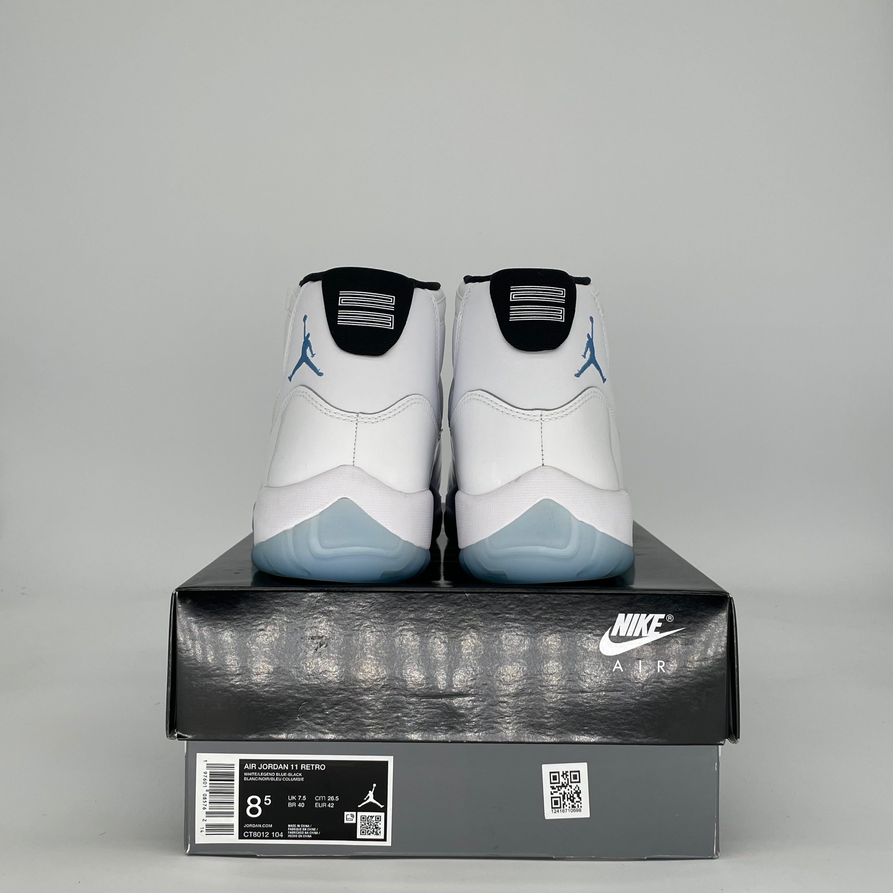 AIR JORDAN 11 LEGEND BLUE CT8012-104 SIZE 8.5/10W