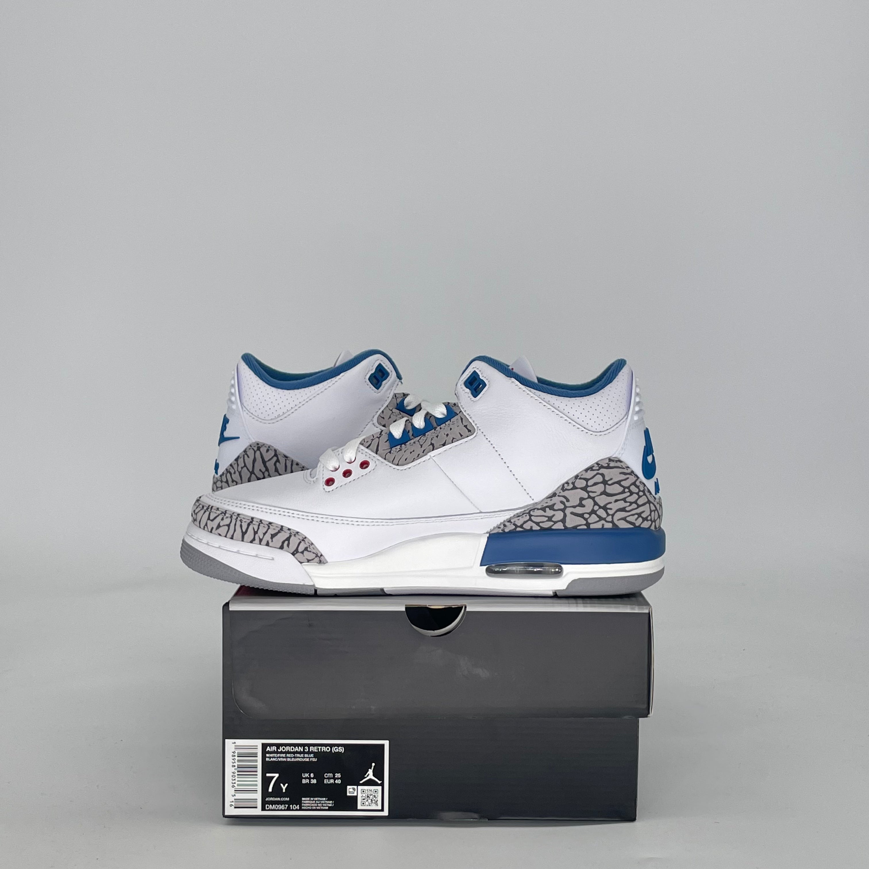 AIR JORDAN 3 TRUE BLUE DM0967-104 SIZE 7/8.5W GS