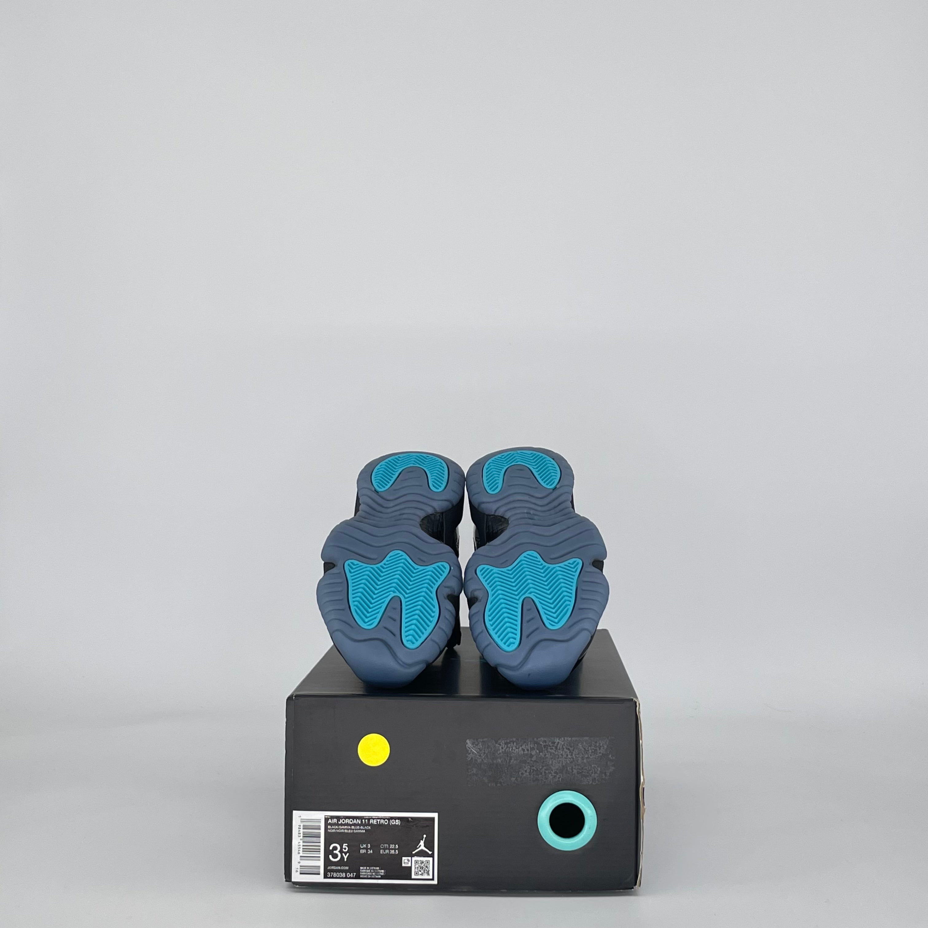 AIR JORDAN 11 GAMMA BLUE 378038-047 SIZE 3.5/5W GS